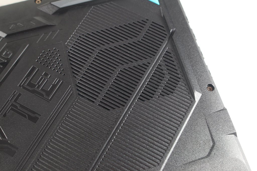 技嘉GIGABYTE Gaming A16 5VH電競筆電-搭載NVIDIA RTX5060顯卡，平價...3642|小老婆汽機車資訊網