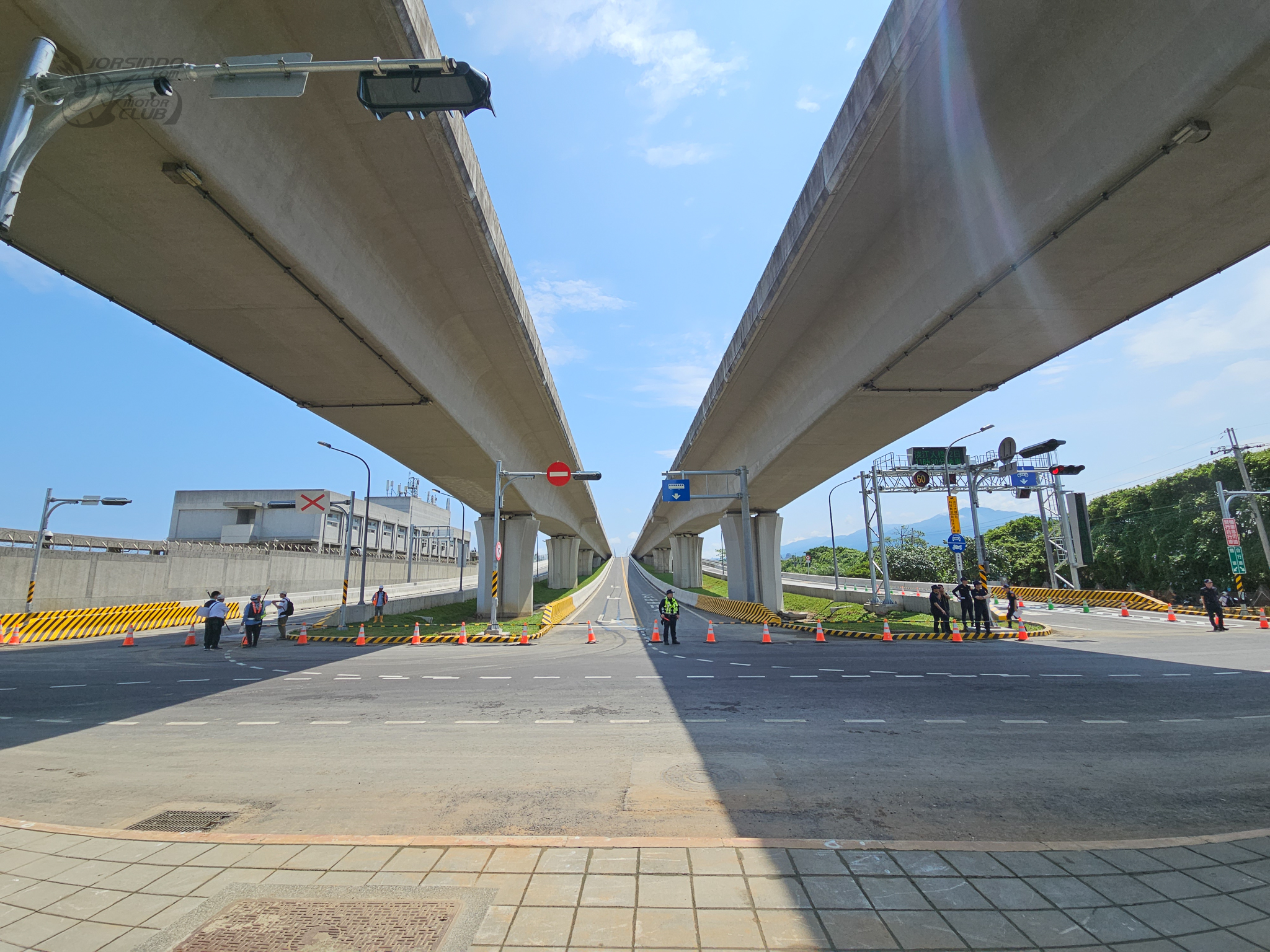 淡江大橋機車道實測!太窄?限速太低?開通首日問題一次整理3329|小老婆汽機車資訊網
