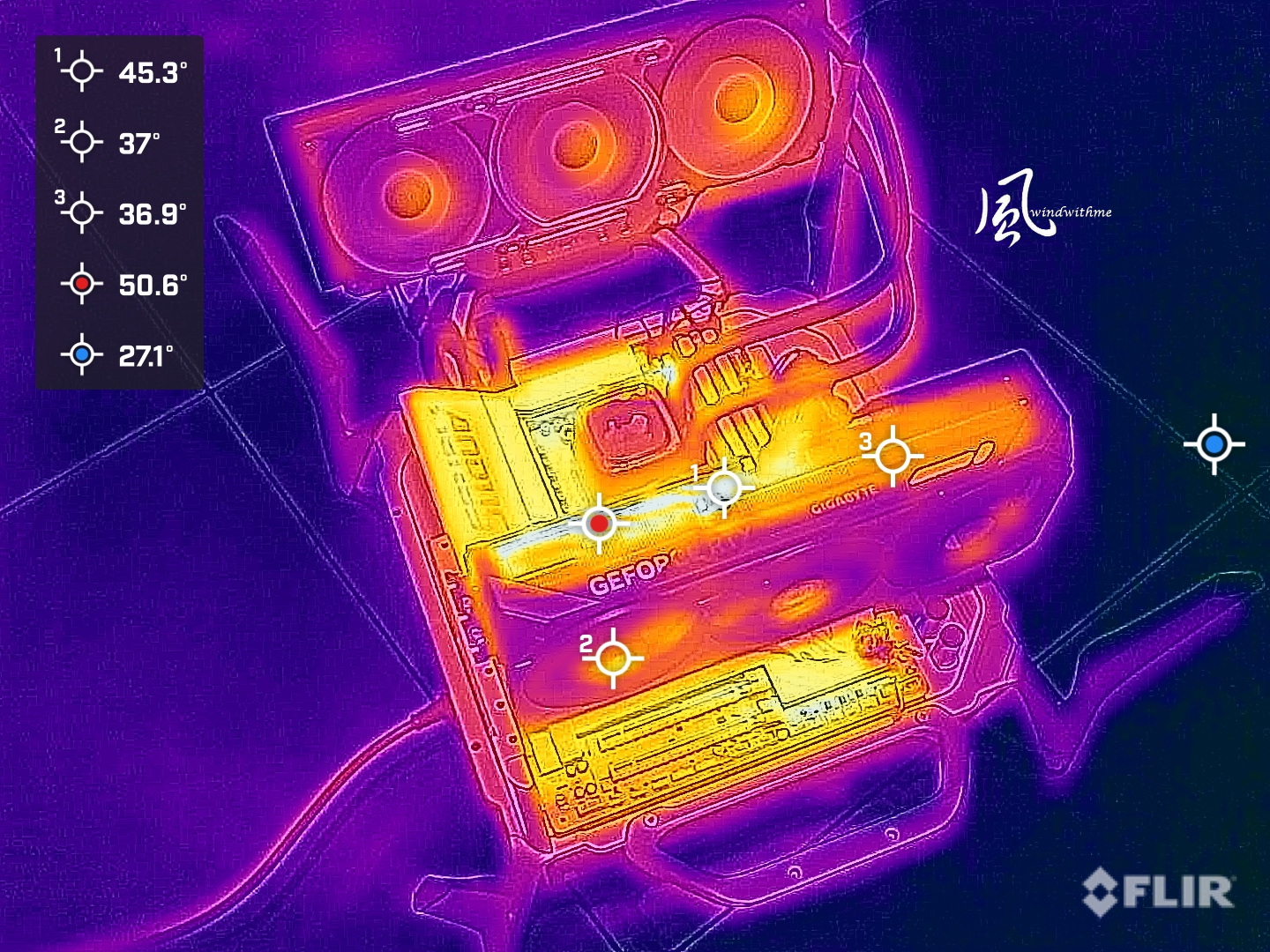 GIGABYTE 5080 GAMING OC搭載9800X3D實測DLSS 4.5遊戲與AI效能5610|小老婆汽機車資訊網