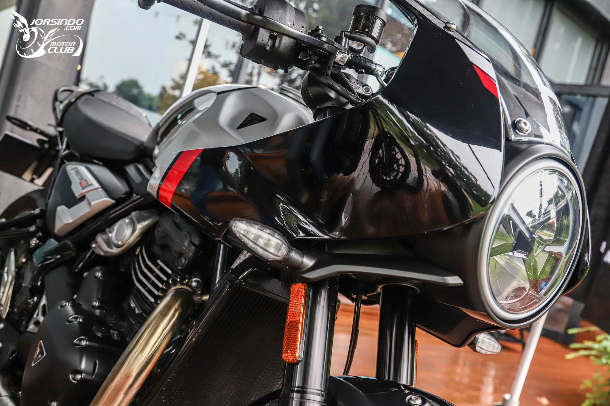 22 萬元有找！最帥的復古街車 Triumph Tracker / Thruxton 400 登場9674|小老婆汽機車資訊網