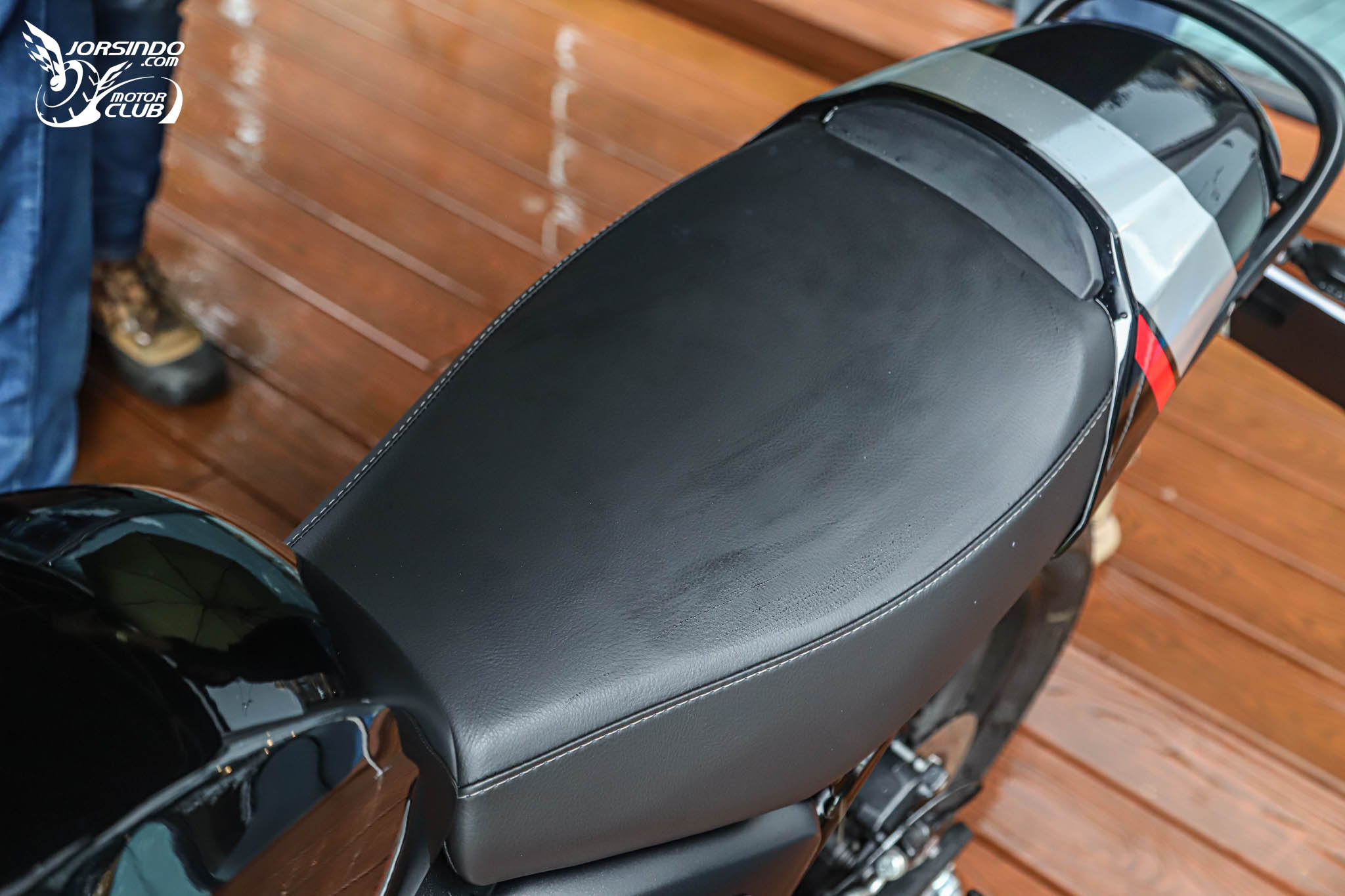 22 萬元有找！最帥的復古街車 Triumph Tracker / Thruxton 400 登場1525|小老婆汽機車資訊網