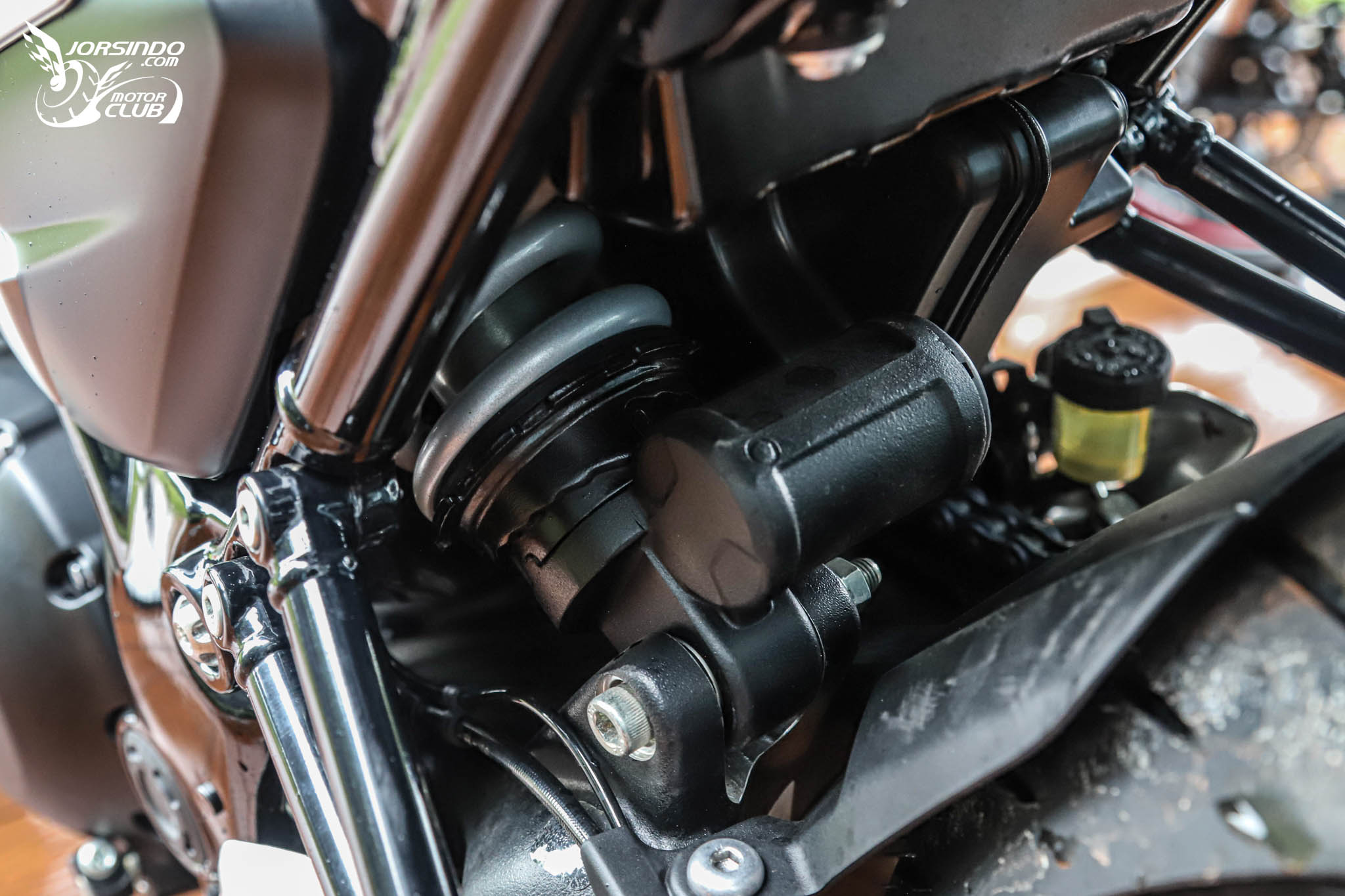 22 萬元有找！最帥的復古街車 Triumph Tracker / Thruxton 400 登場7737|小老婆汽機車資訊網
