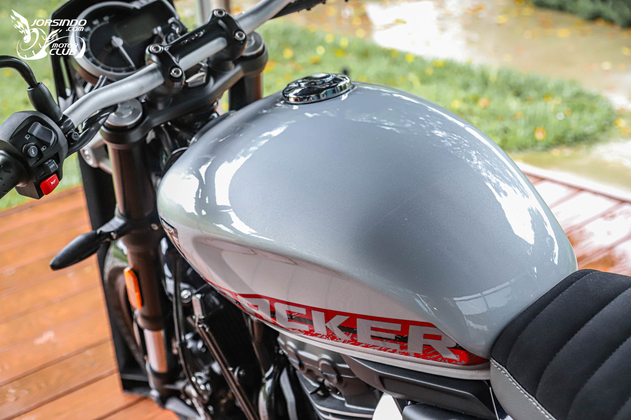 22 萬元有找！最帥的復古街車 Triumph Tracker / Thruxton 400 登場1452|小老婆汽機車資訊網