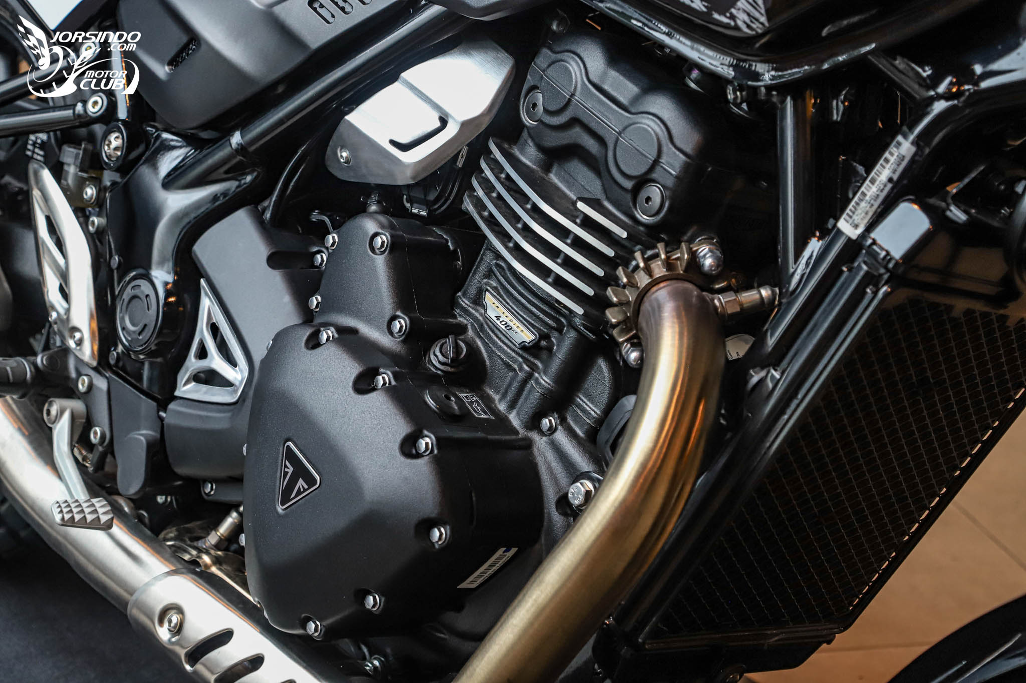 22 萬元有找！最帥的復古街車 Triumph Tracker / Thruxton 400 登場5933|小老婆汽機車資訊網