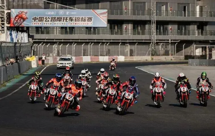 [大陆车讯]“满胎”玩不玩！26年中国公路摩托锦标赛190组...3780|小老婆汽機車資訊網