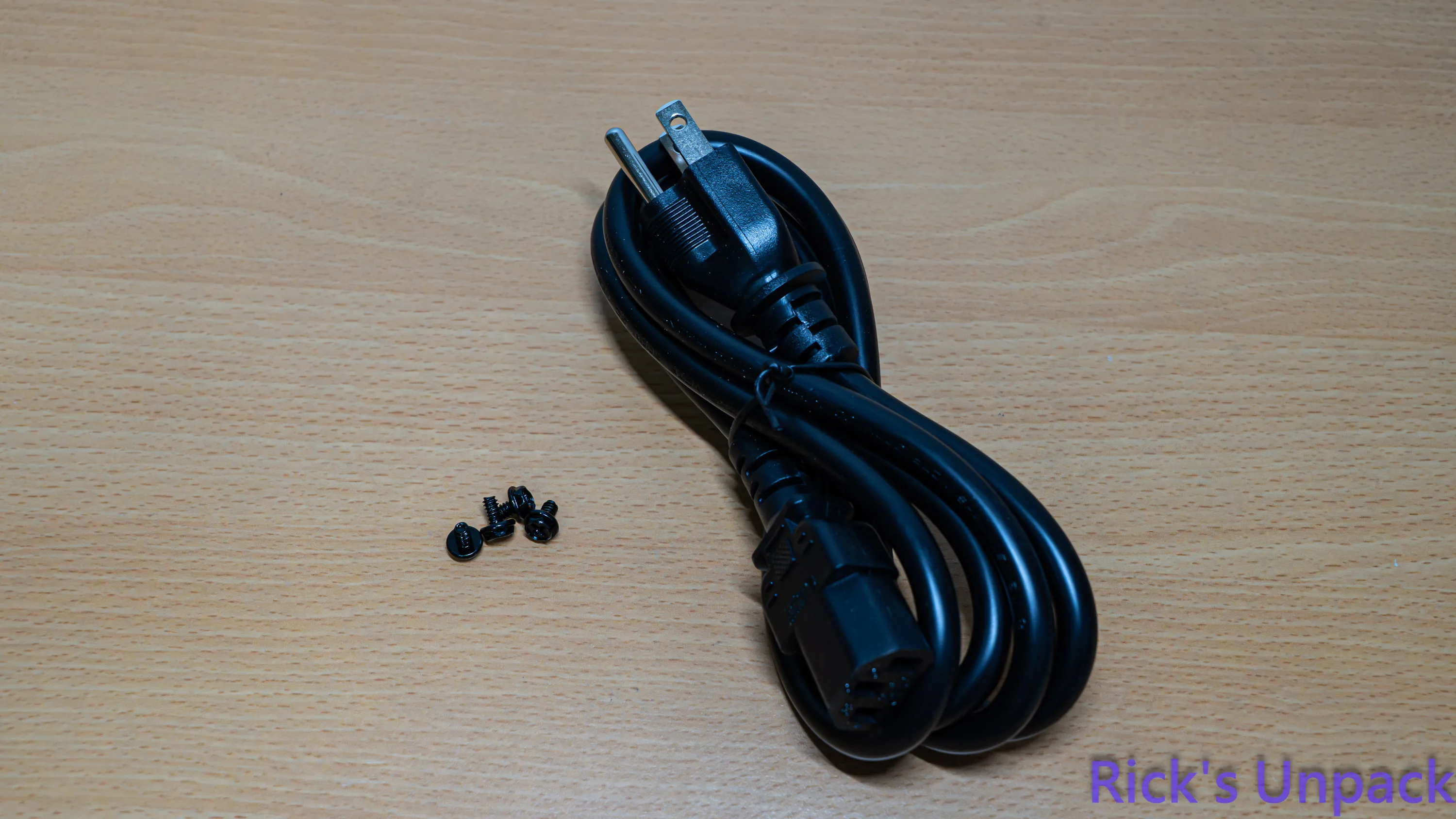 【開箱】高CP金牌全模組電源 | FSP VIC GM 850W8915|小老婆汽機車資訊網