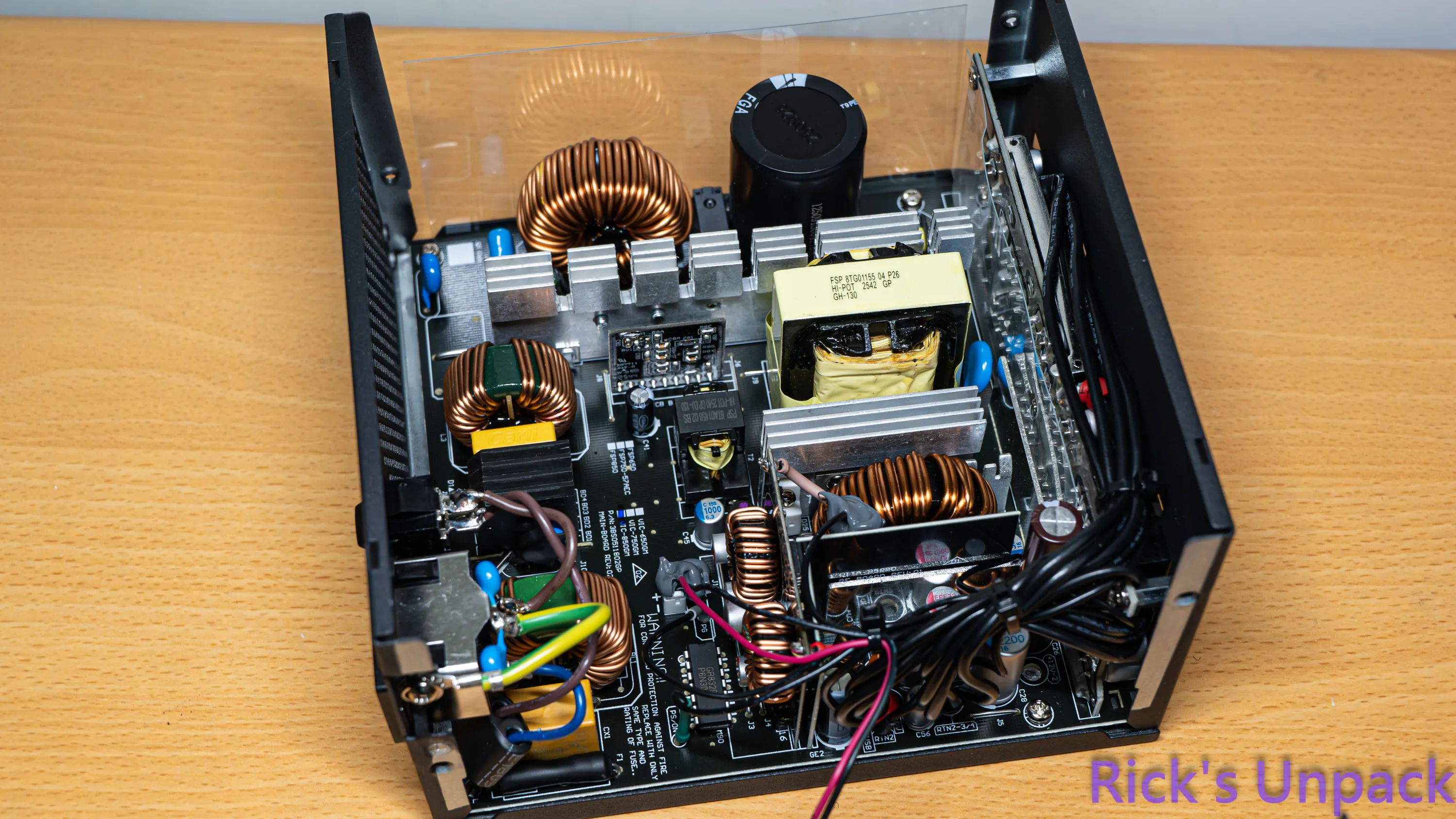 【開箱】高CP金牌全模組電源 | FSP VIC GM 850W8834|小老婆汽機車資訊網
