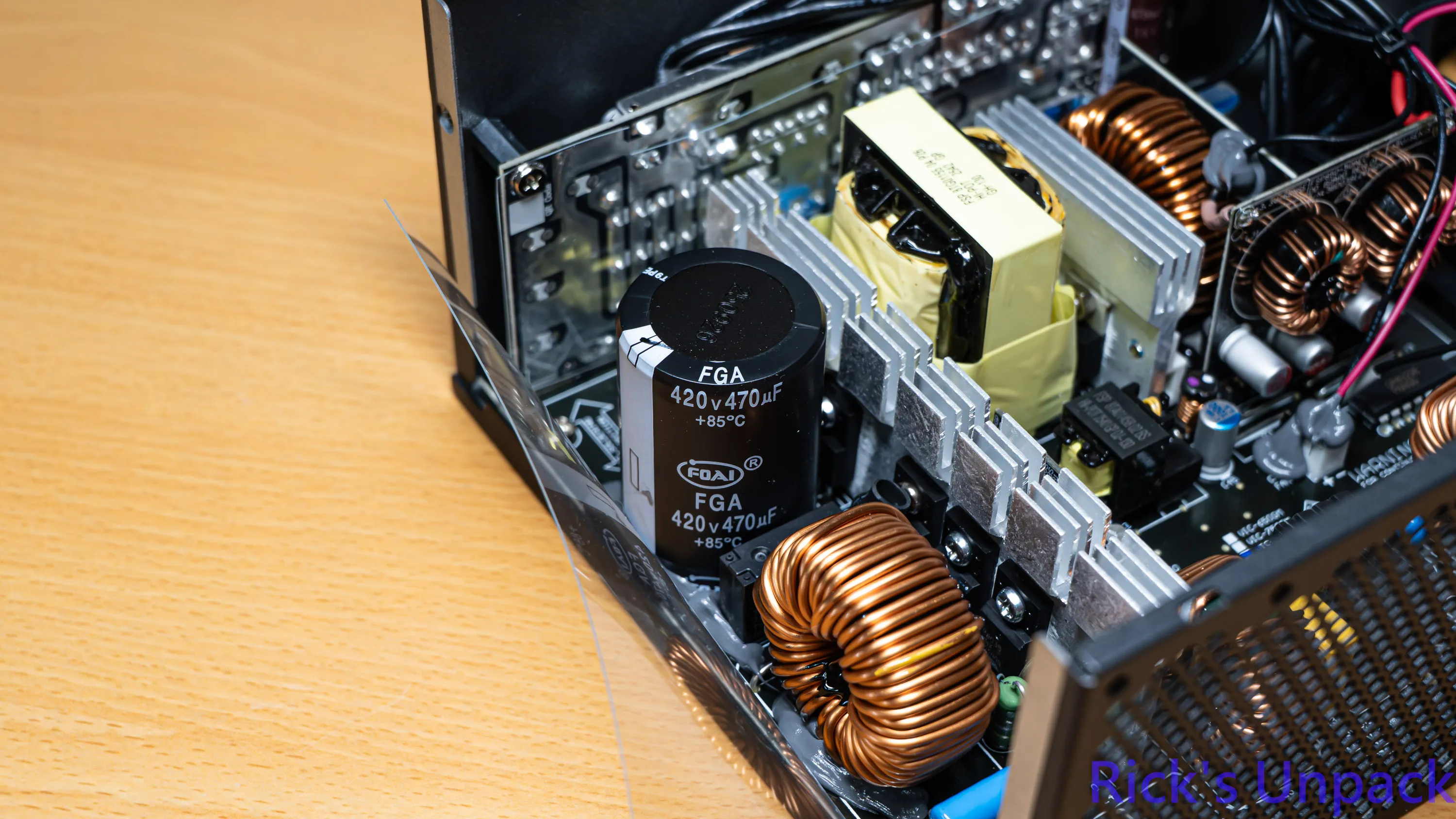 【開箱】高CP金牌全模組電源 | FSP VIC GM 850W6268|小老婆汽機車資訊網