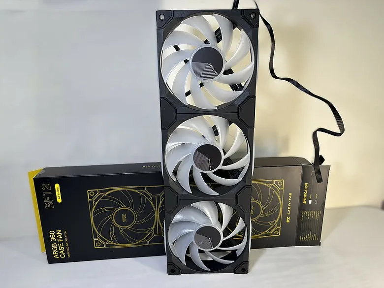 「厚度升級、風量更有感！」EZDIY-FAB BF12 ARGB PWM 一體式風扇4091|小老婆汽機車資訊網