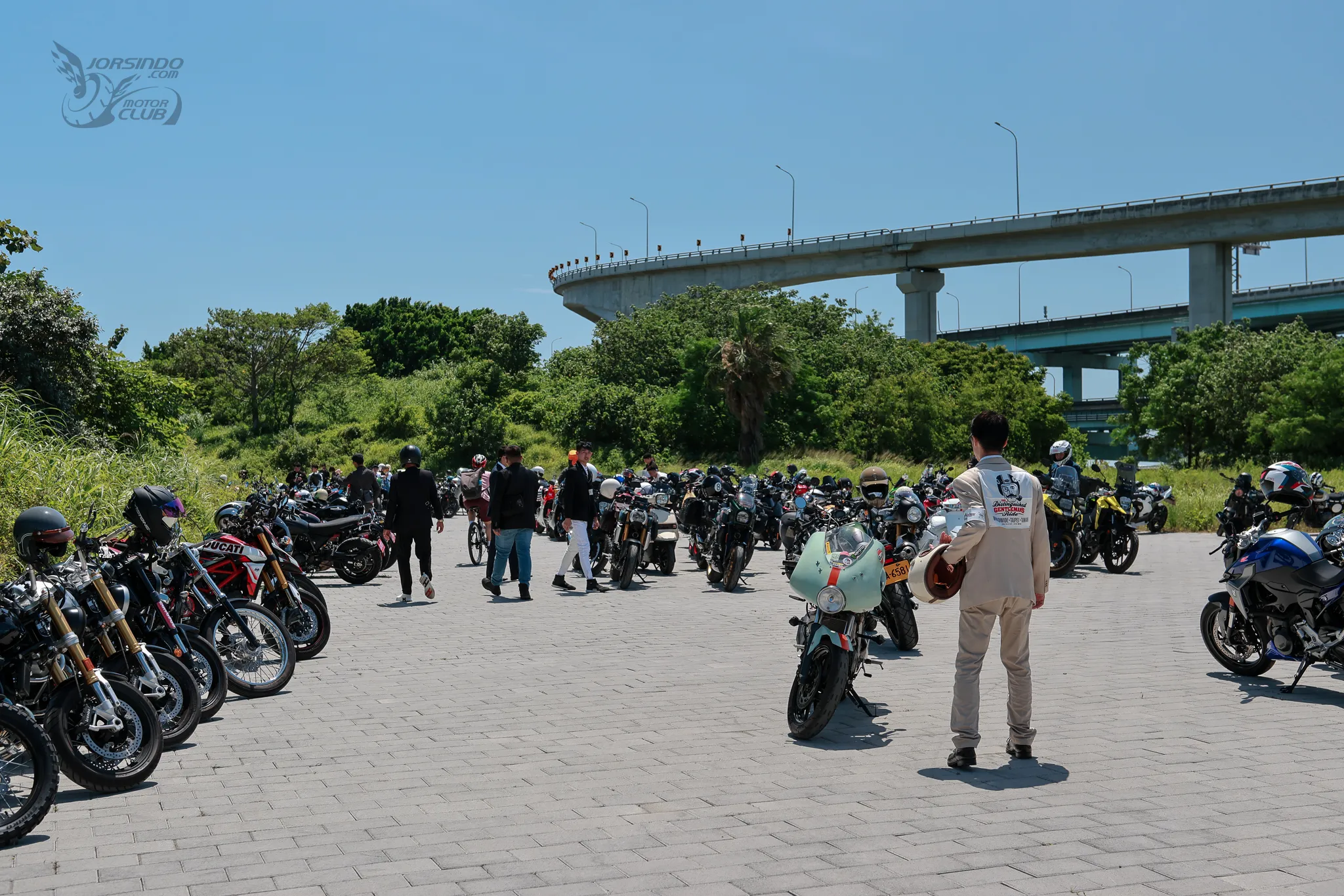 穿西裝騎重機！2026 DGR 紳士路騎開跑 規模更勝過往406|小老婆汽機車資訊網