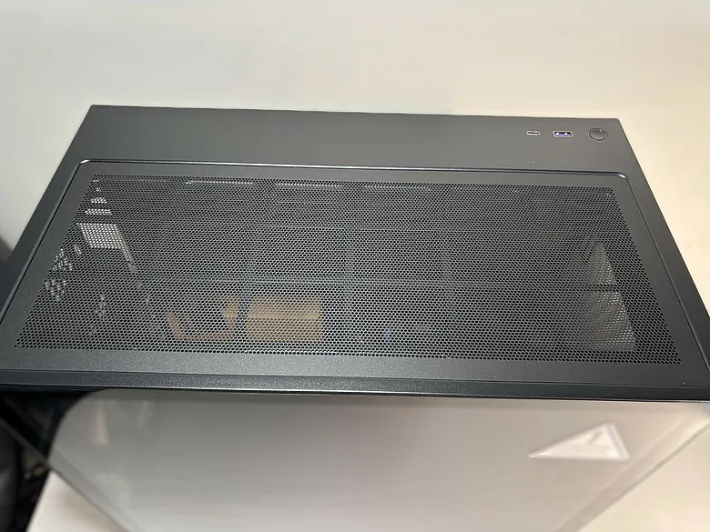 NZXT 恩傑 H3 Flow ft. EZDIY-FAB VH90 ARGB 通用式顯卡支架開箱6622|小老婆汽機車資訊網