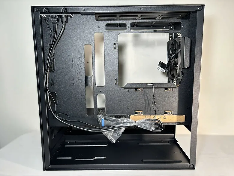 NZXT 恩傑 H3 Flow ft. EZDIY-FAB VH90 ARGB 通用式顯卡支架開箱4079|小老婆汽機車資訊網