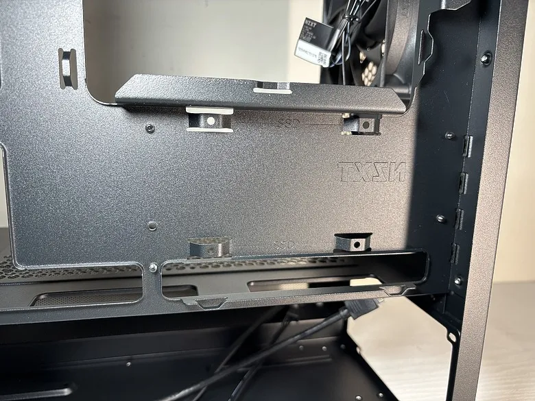 NZXT 恩傑 H3 Flow ft. EZDIY-FAB VH90 ARGB 通用式顯卡支架開箱7387|小老婆汽機車資訊網
