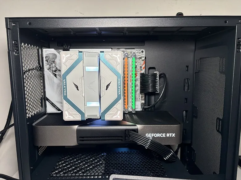 NZXT 恩傑 H3 Flow ft. EZDIY-FAB VH90 ARGB 通用式顯卡支架開箱7056|小老婆汽機車資訊網