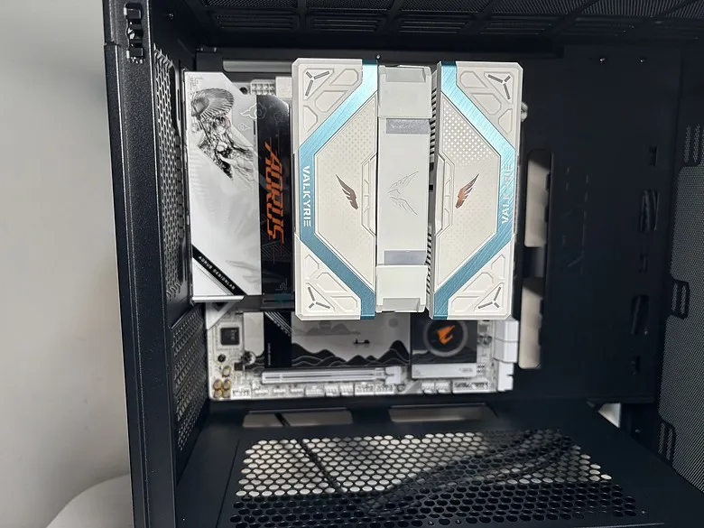 NZXT 恩傑 H3 Flow ft. EZDIY-FAB VH90 ARGB 通用式顯卡支架開箱9288|小老婆汽機車資訊網