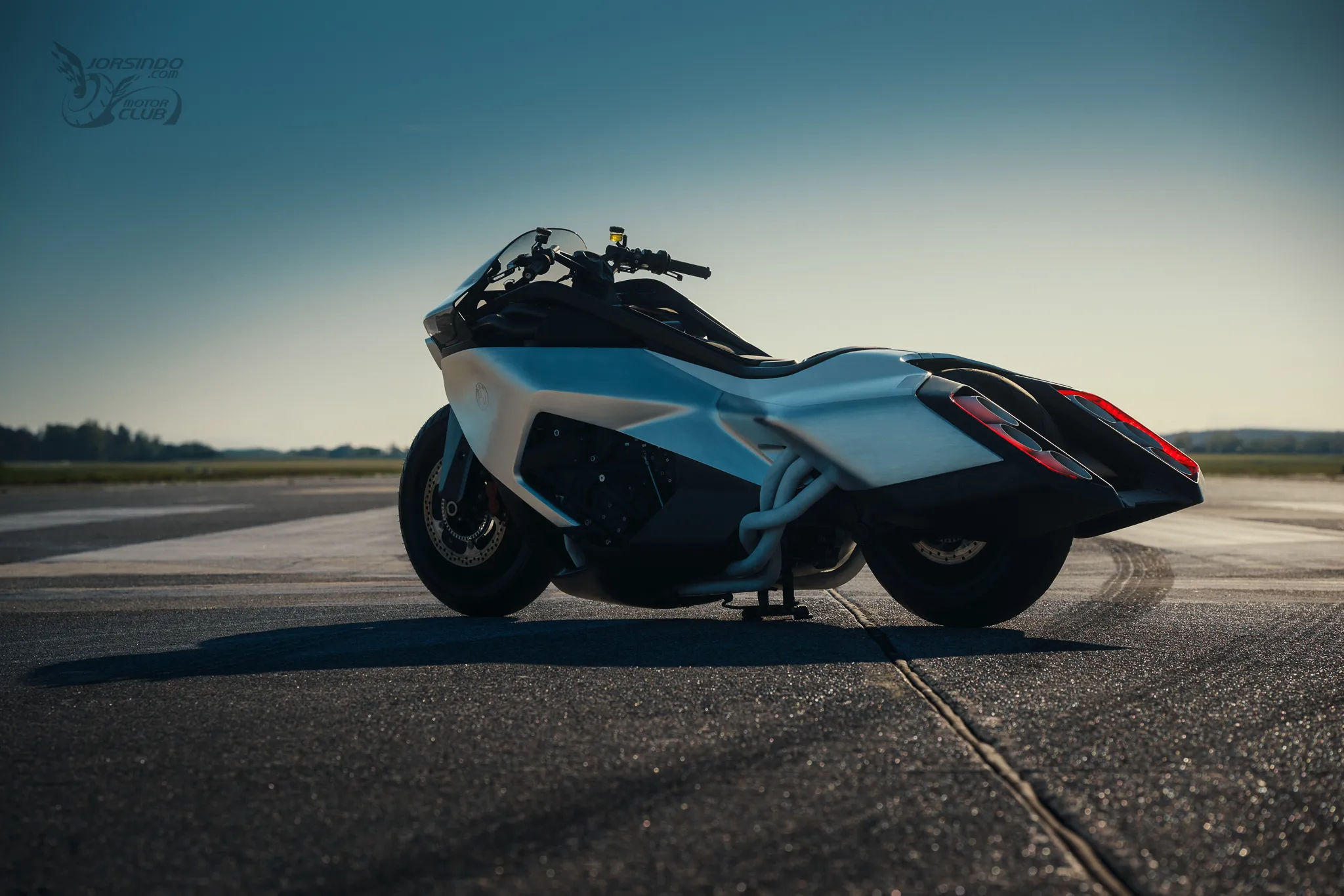 1800cc六缸巨獸 BMW Motorrad Vision K 18 超音速戰機4932|小老婆汽機車資訊網