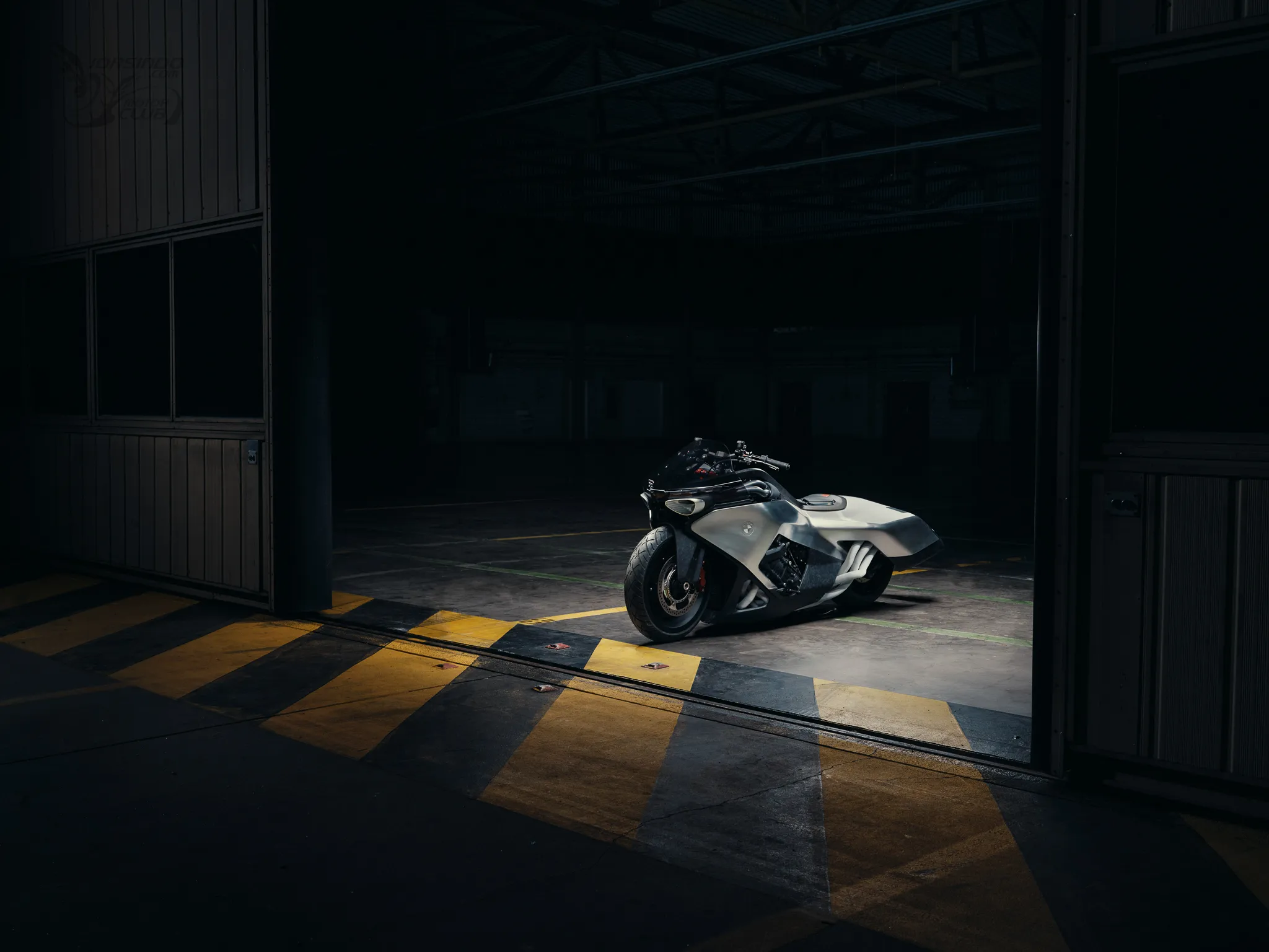 1800cc六缸巨獸 BMW Motorrad Vision K 18 超音速戰機9994|小老婆汽機車資訊網