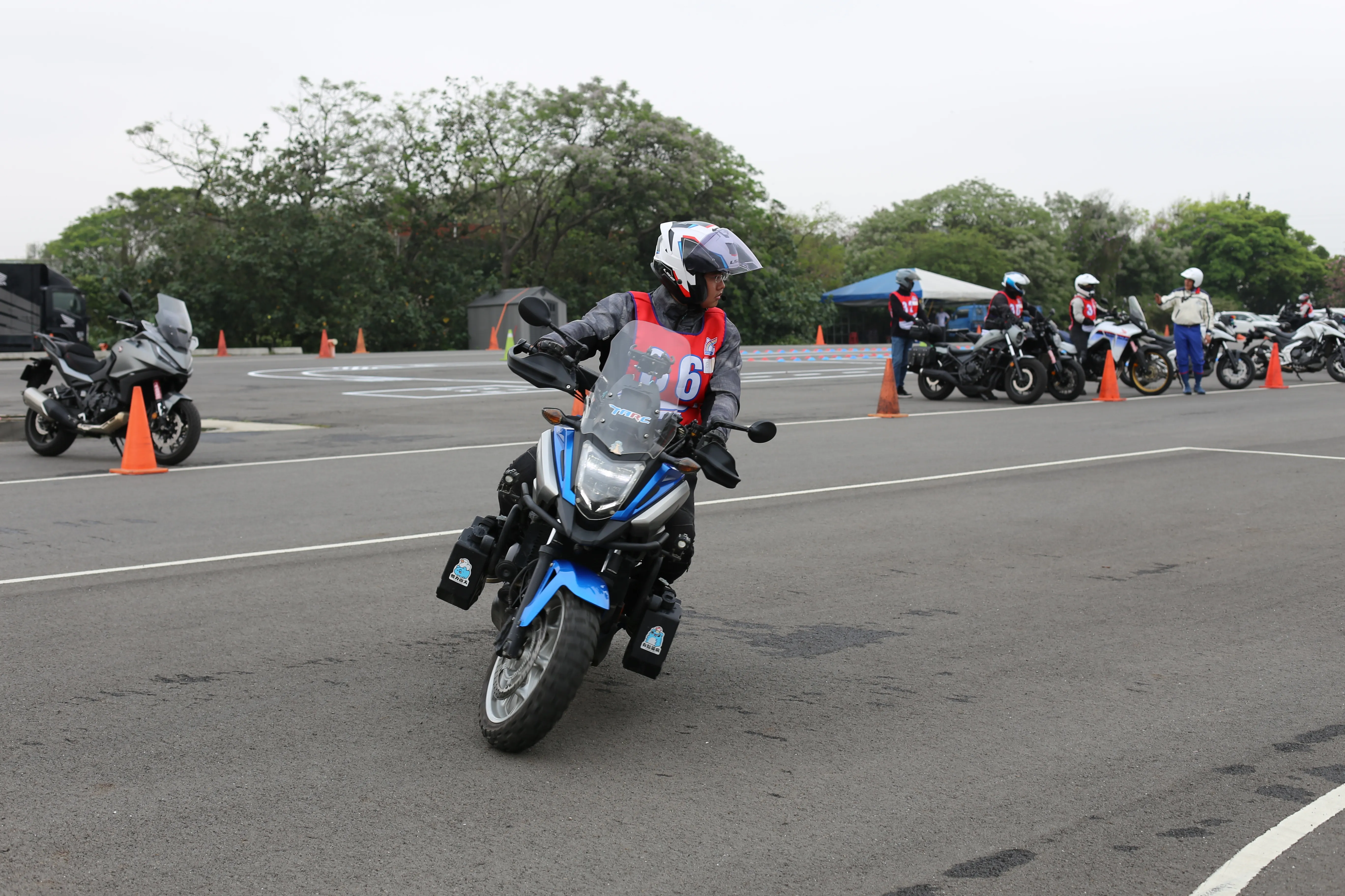 騎久了車才開始學騎車- HONDA HMS 騎乘技能檢定 &amp; NC750X5161|小老婆汽機車資訊網