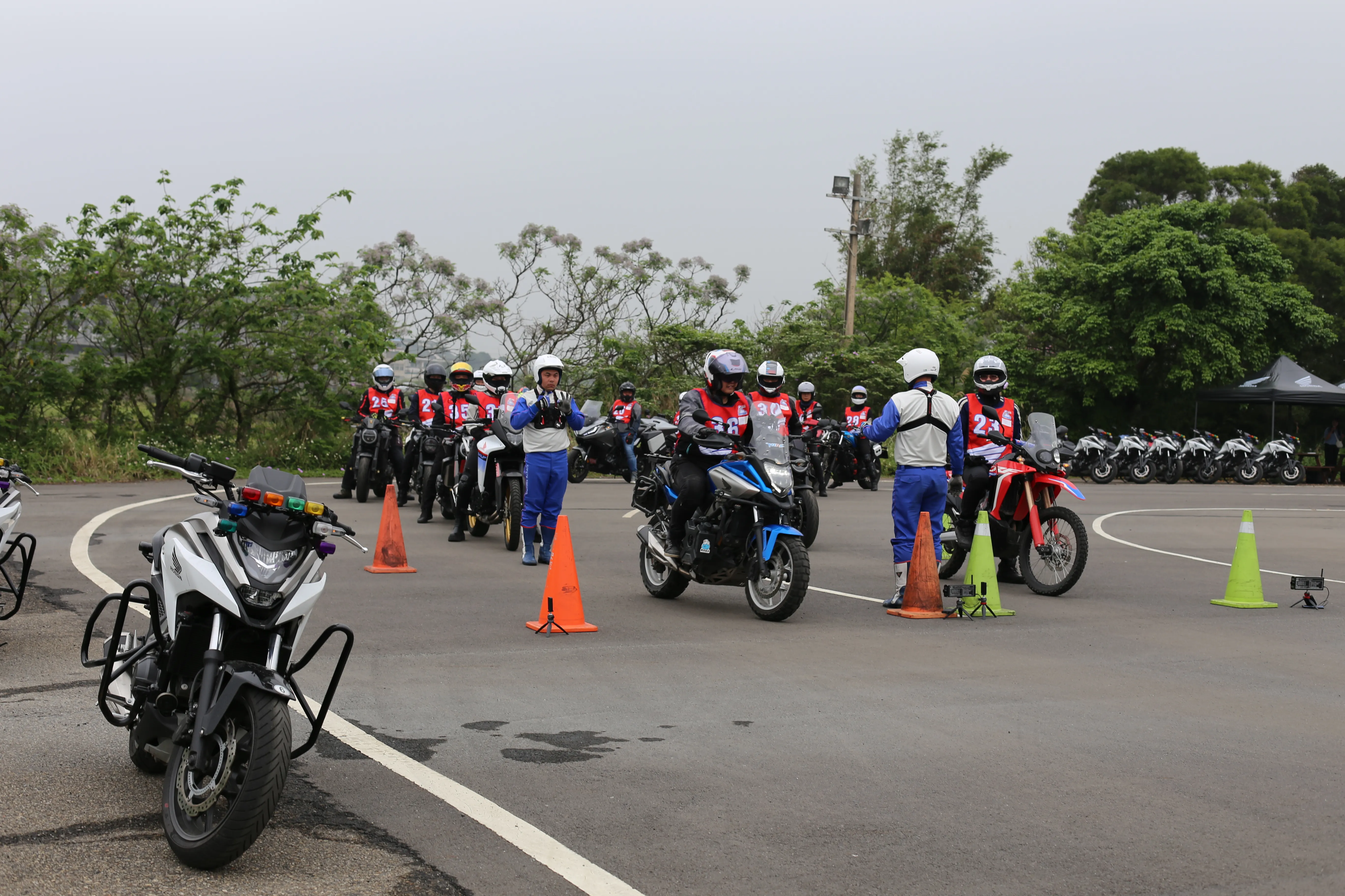 騎久了車才開始學騎車- HONDA HMS 騎乘技能檢定 &amp; NC750X9185|小老婆汽機車資訊網