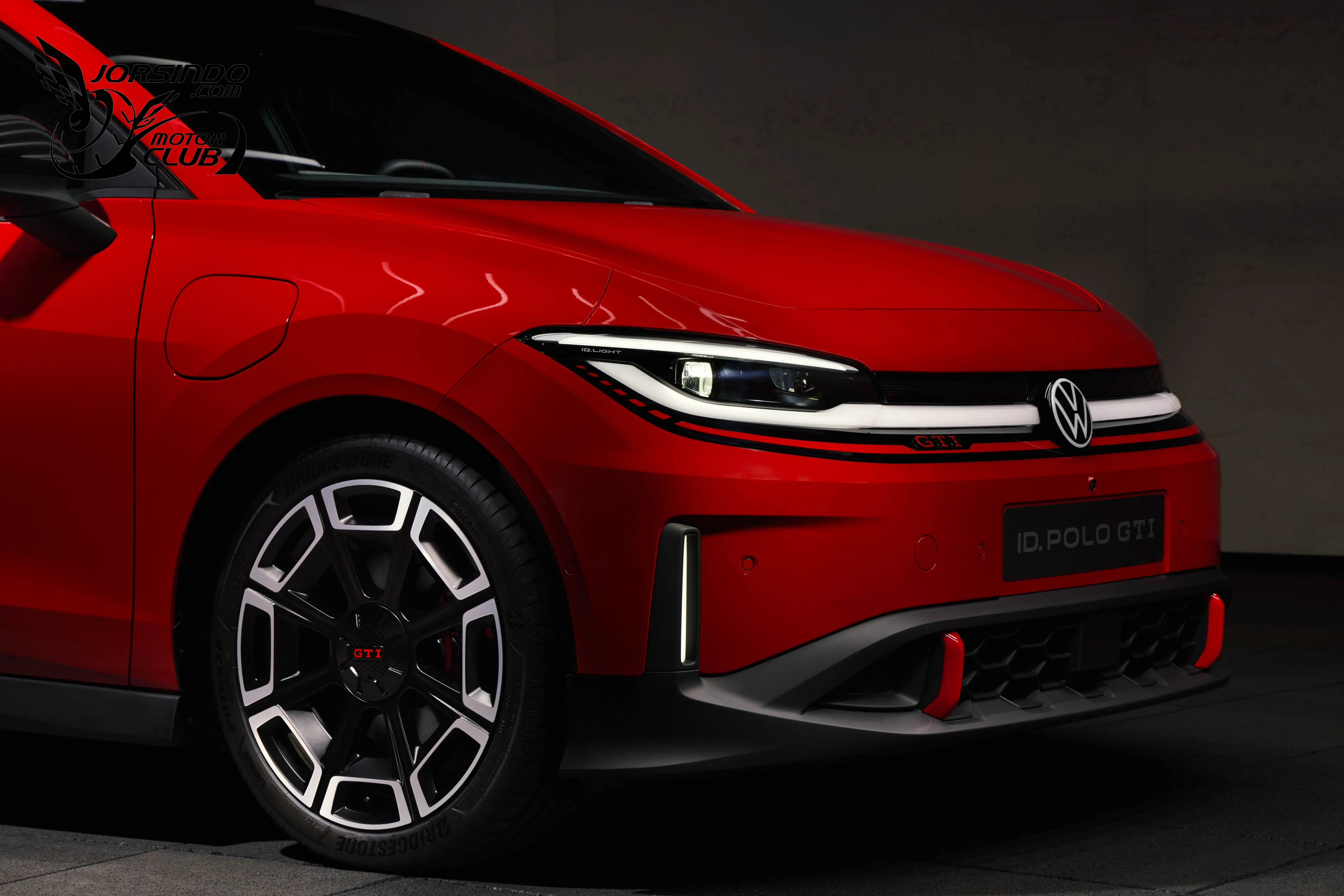 靜止破百6.8秒、424km續航力！VW ID.Polo GTI全球首發