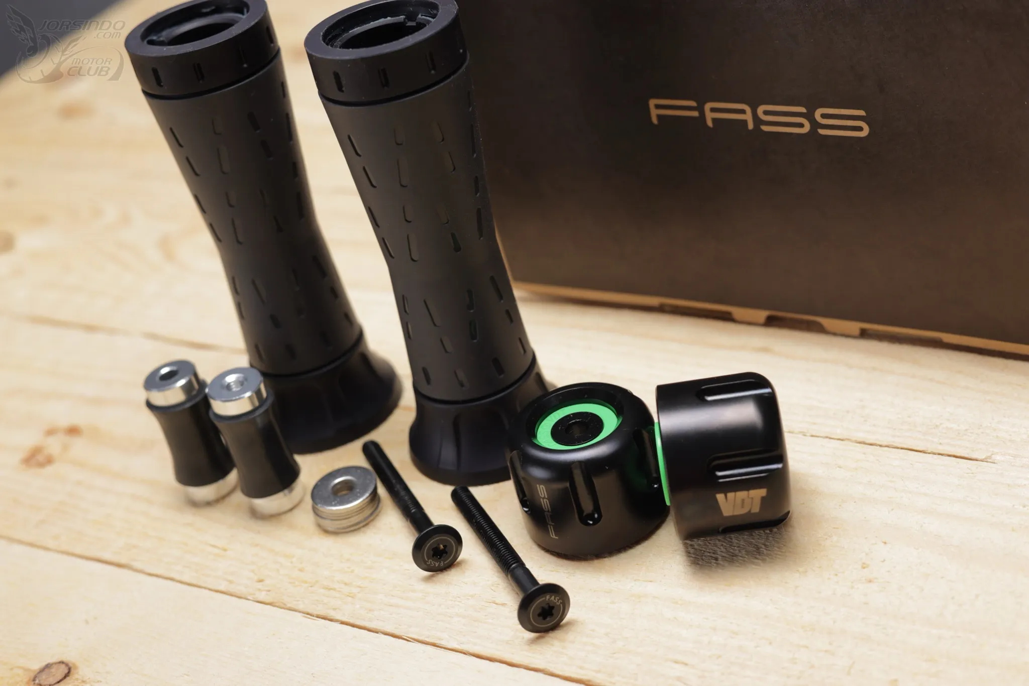 內建阻尼的平衡端子! FASS魚雷矽膠握把 PRO + VDT 減震端子體驗8222|MMBCU,FASS,Torpedo Grips,VDT 減震端子,VDT,體驗,試車小老婆汽機車資訊網
