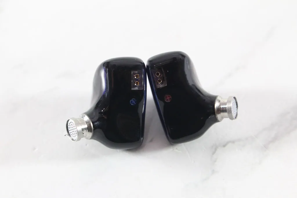 COZOY D1動圈入耳式耳機-搭載雙磁路雙石墨烯振膜動圈單元，價格親...2346|小老婆汽機車資訊網