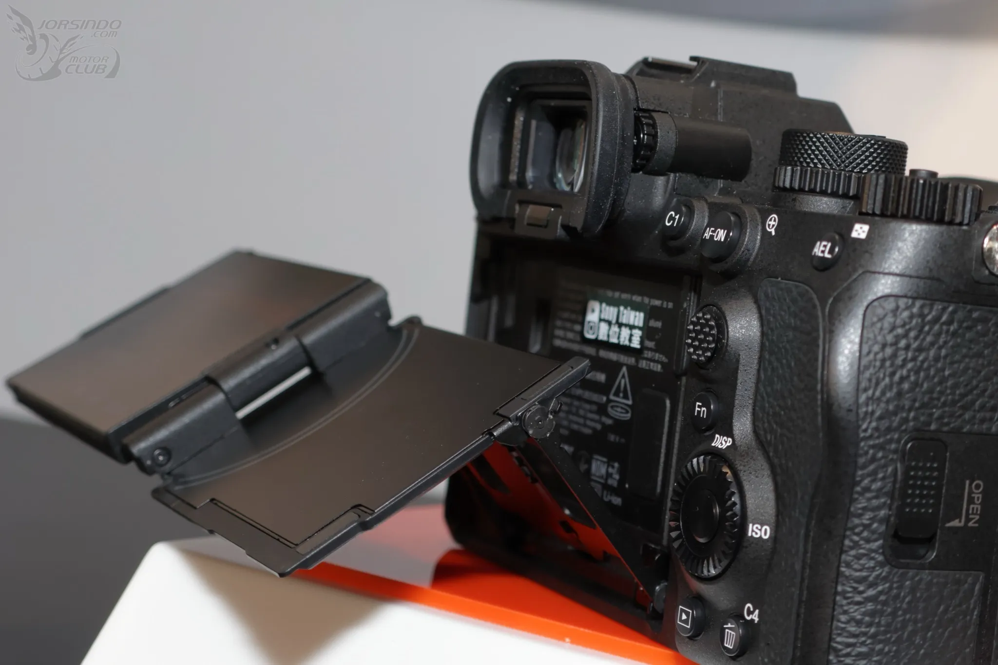 12.9 萬 Sony A7R6 / A7R VI 在台發表，FE 100-400mm F4.5 GM 同步登場8927|Sony,Sony A7R6,Alpha 7 R VI,A7R6,相機,無反相機小老婆汽機車資訊網