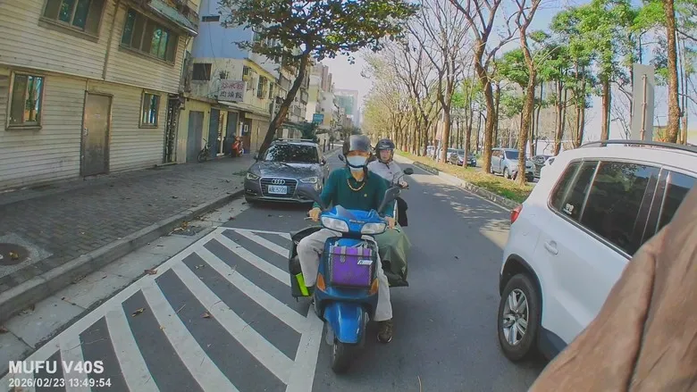MUFU雙鏡頭機車行車記錄器V40S極光機，極致工逸設計前後...468|小老婆汽機車資訊網