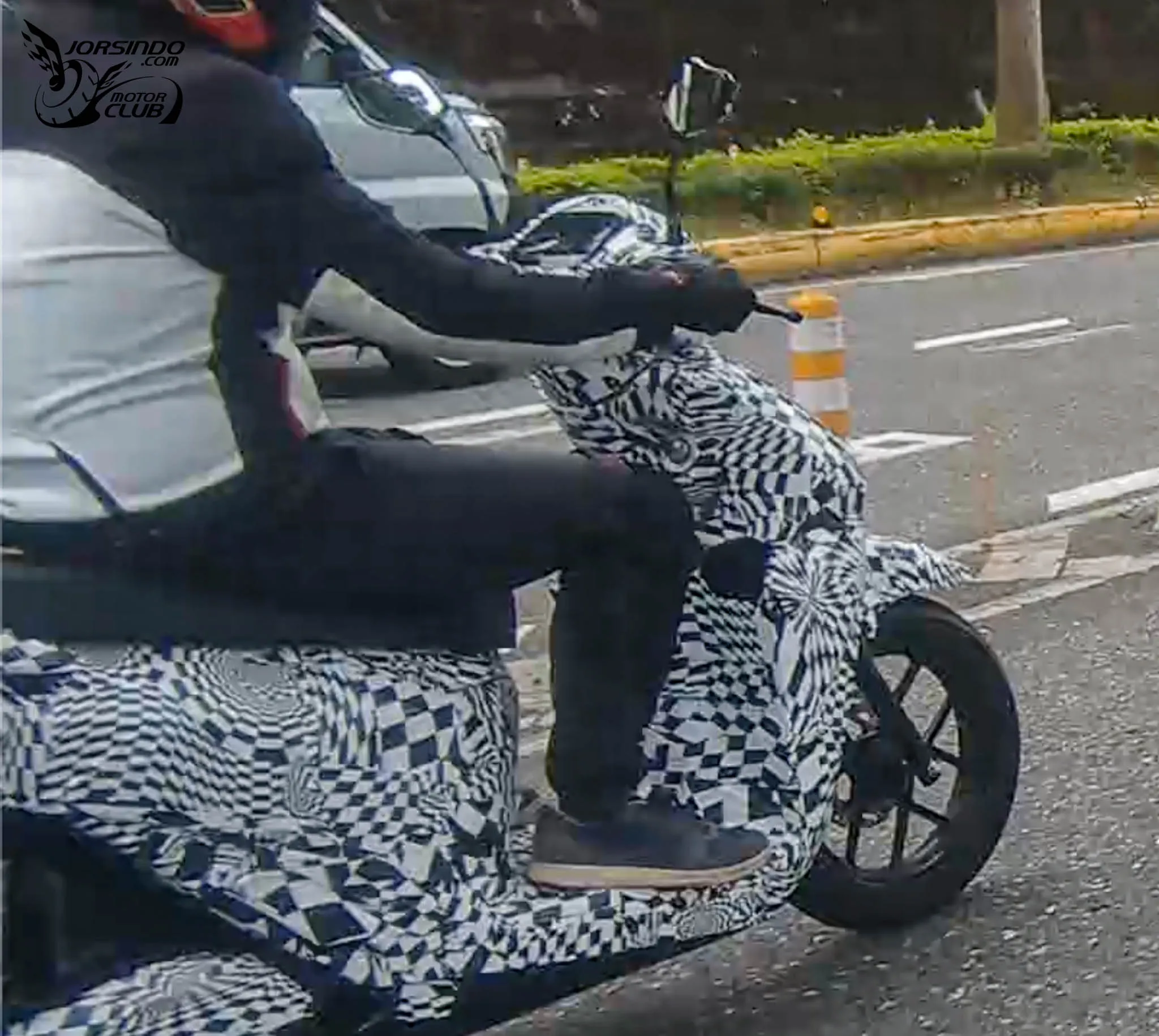 告別圓潤的俐落外型！疑 Gogoro 測試車神秘現身
