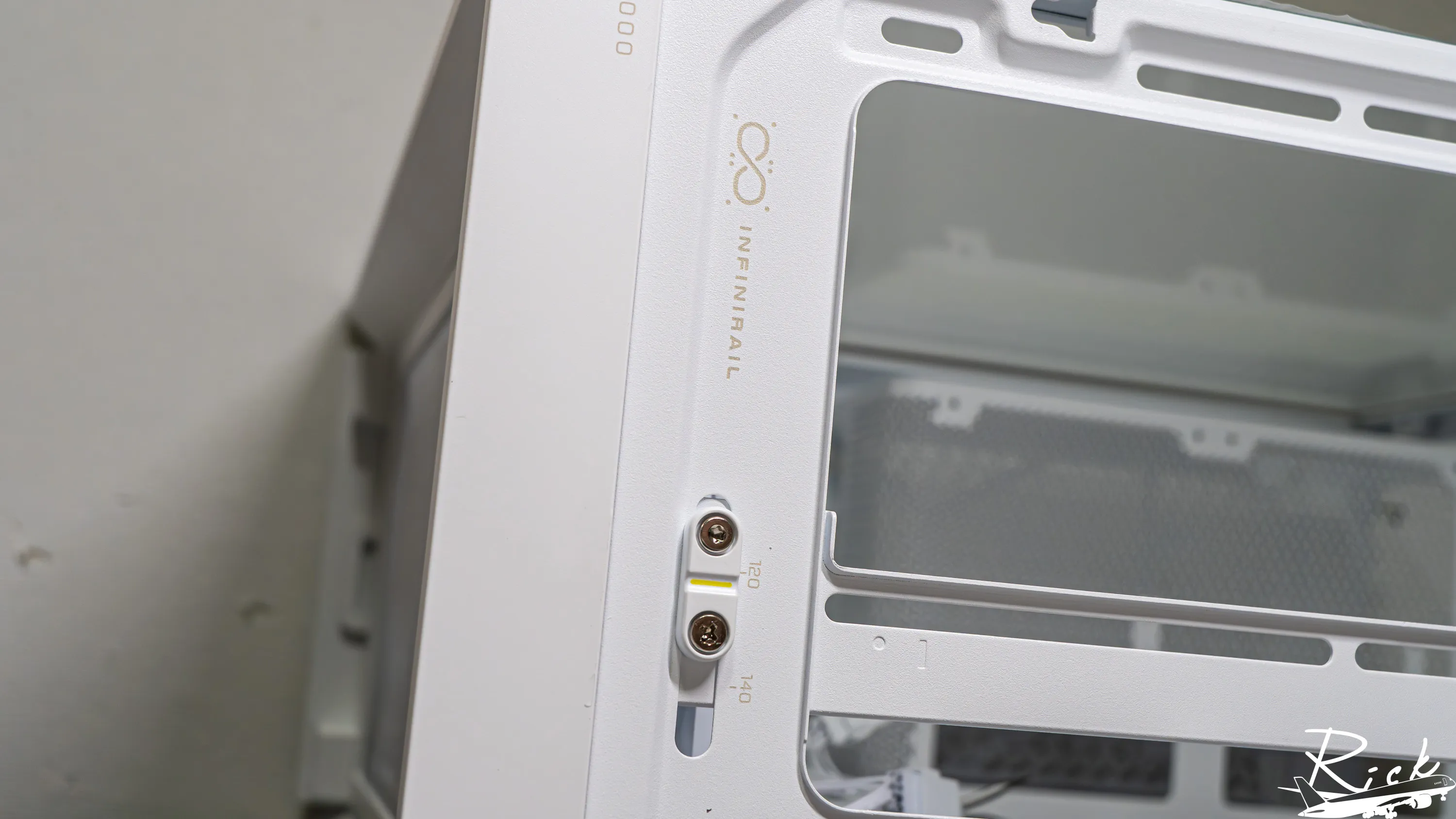 【開箱】木紋靜謐氣息 | CORSAIR FRAME 4000D WOOD RS WHITE3295|小老婆汽機車資訊網