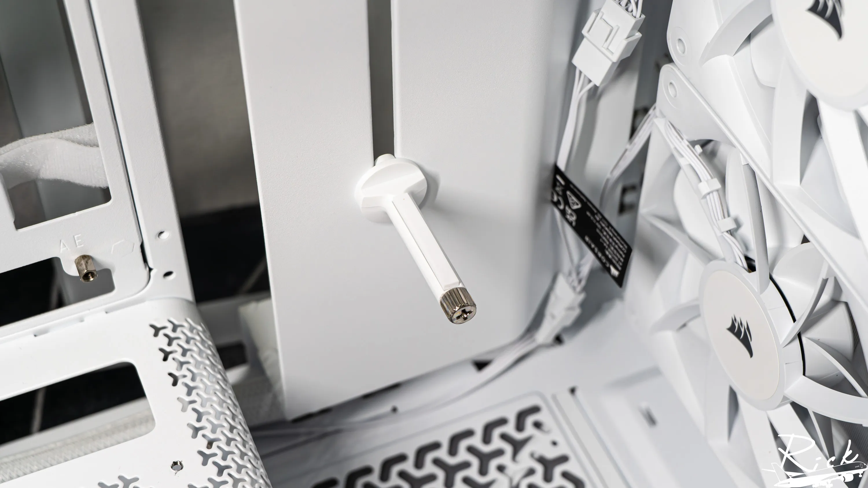 【開箱】木紋靜謐氣息 | CORSAIR FRAME 4000D WOOD RS WHITE8250|小老婆汽機車資訊網