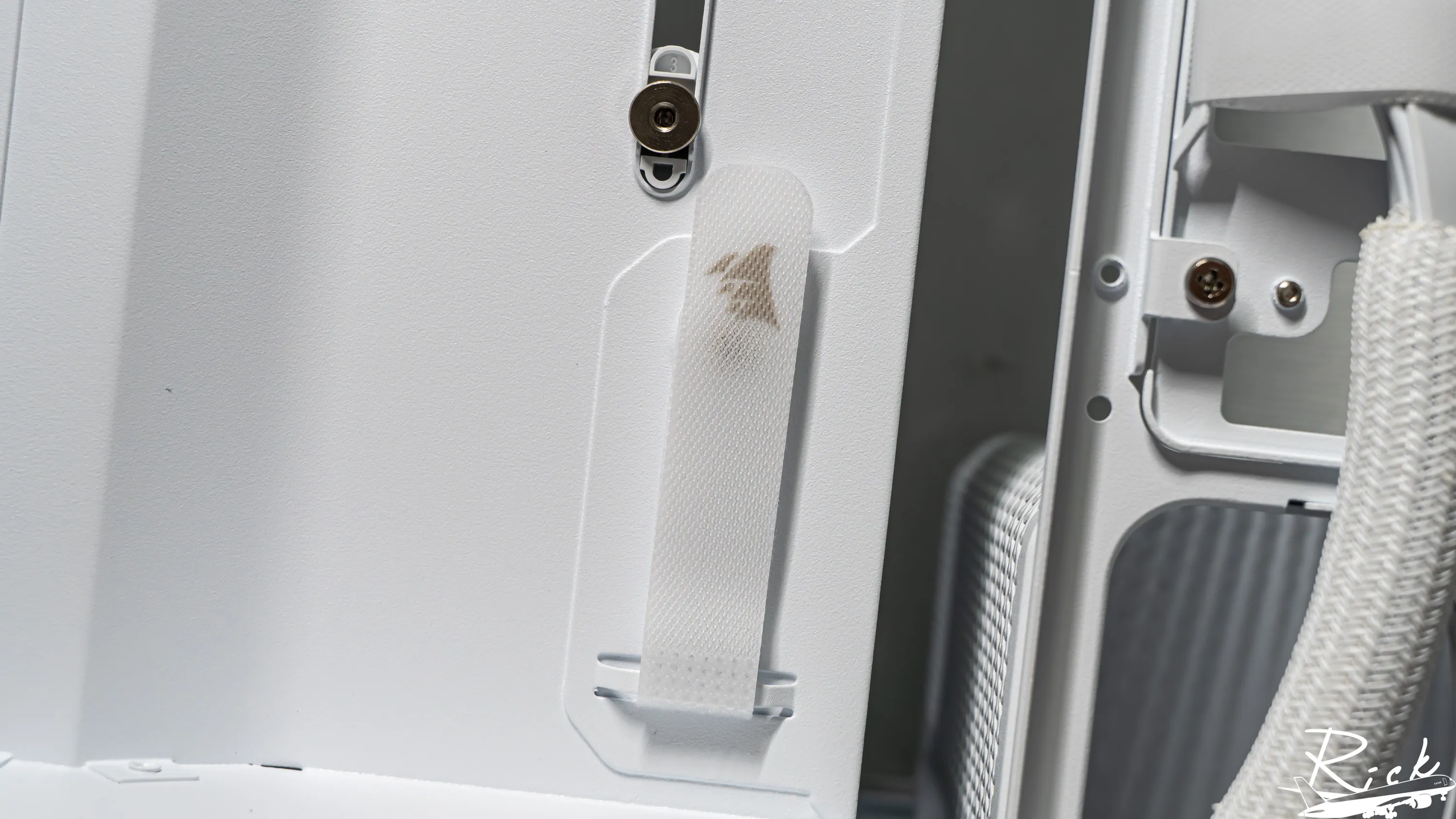 【開箱】木紋靜謐氣息 | CORSAIR FRAME 4000D WOOD RS WHITE5223|小老婆汽機車資訊網