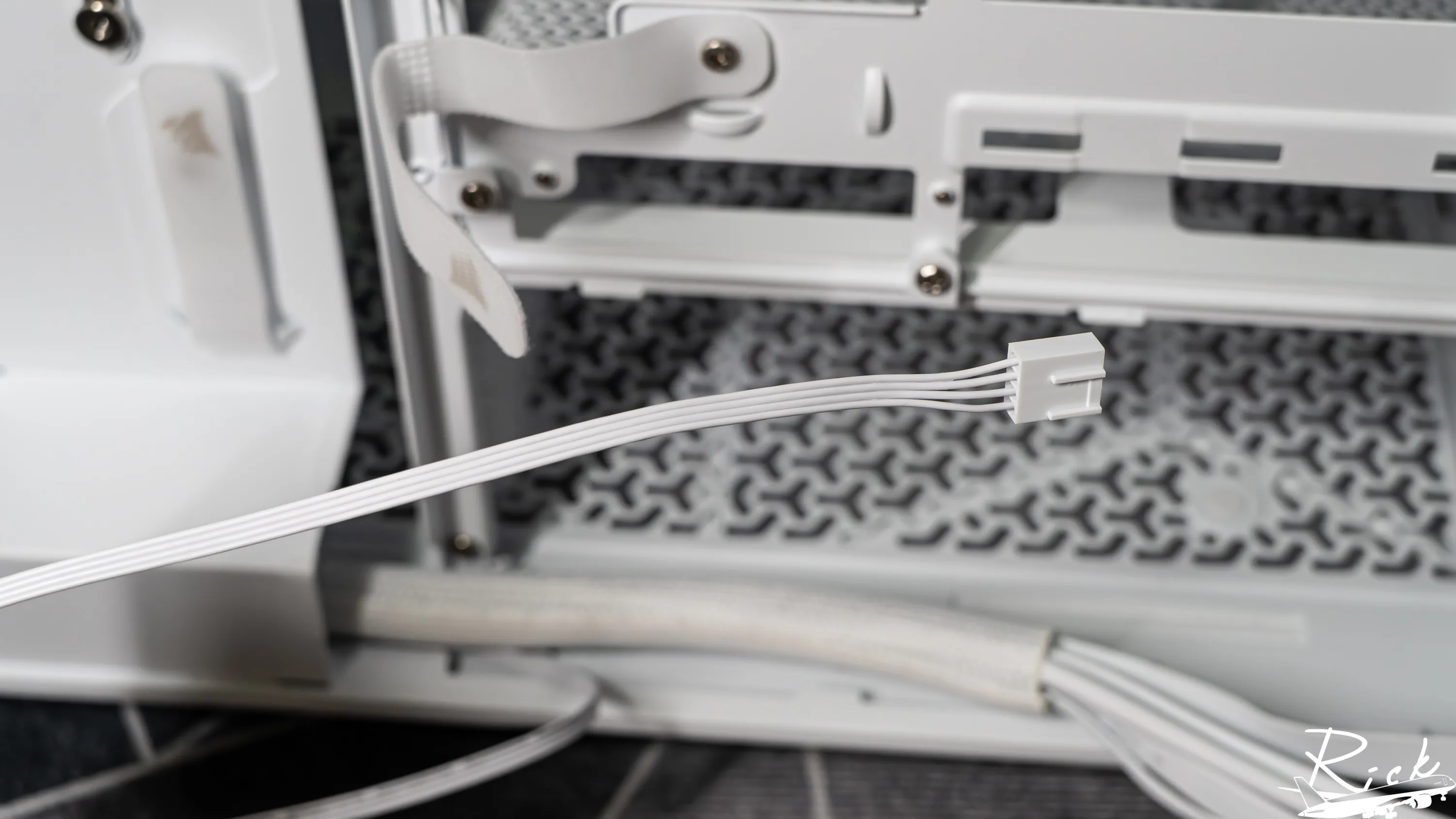 【開箱】木紋靜謐氣息 | CORSAIR FRAME 4000D WOOD RS WHITE6802|小老婆汽機車資訊網
