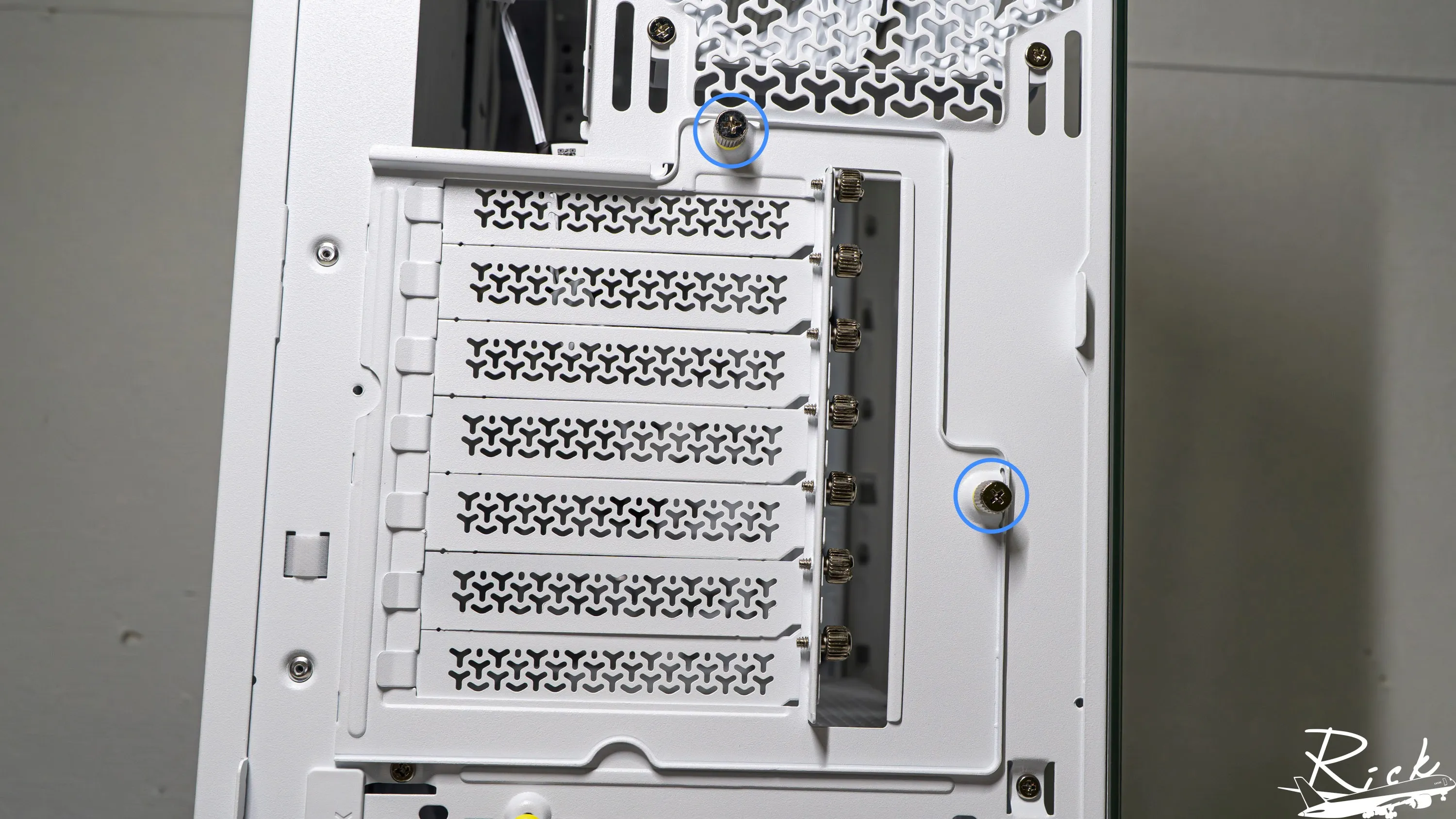 【開箱】木紋靜謐氣息 | CORSAIR FRAME 4000D WOOD RS WHITE7881|小老婆汽機車資訊網