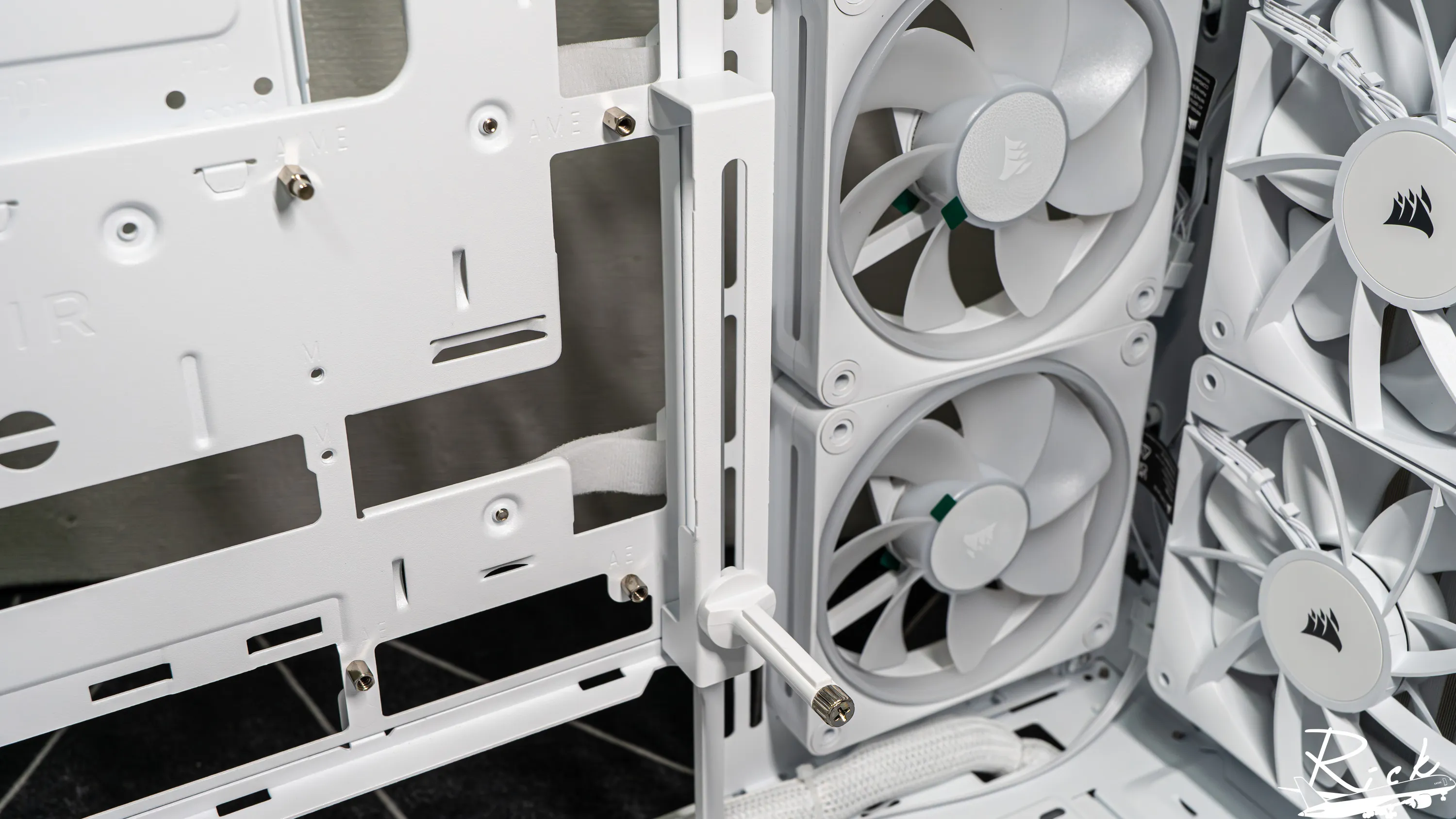 【開箱】木紋靜謐氣息 | CORSAIR FRAME 4000D WOOD RS WHITE5521|小老婆汽機車資訊網