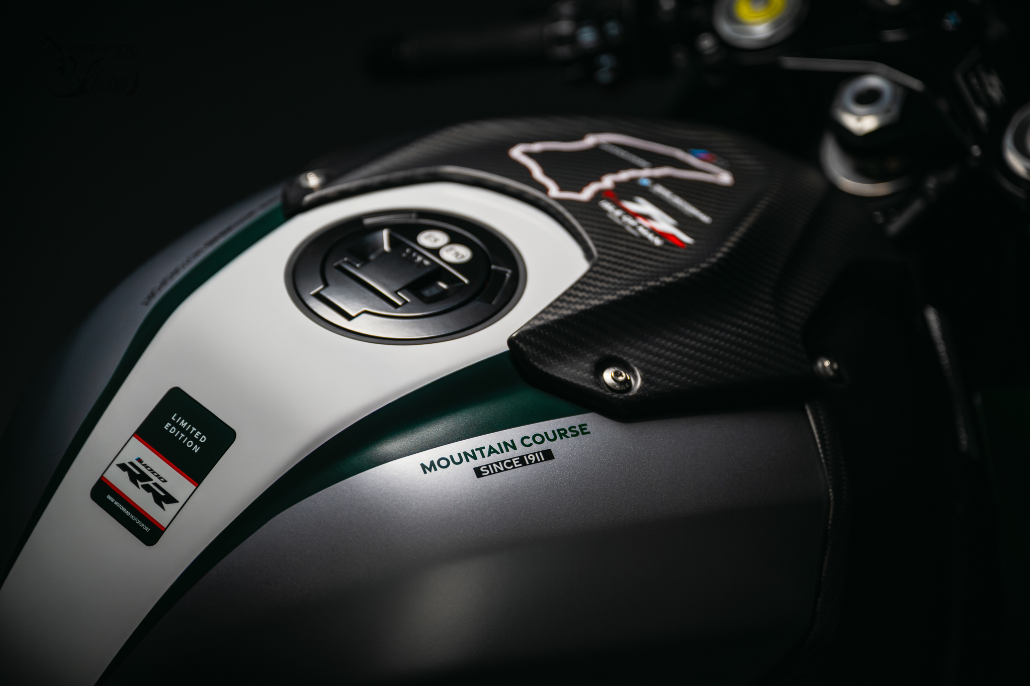 BMW M 1000 RR 曼島 TT 限定版 英國賽車綠｜全球限量 115 台8341|小老婆汽機車資訊網
