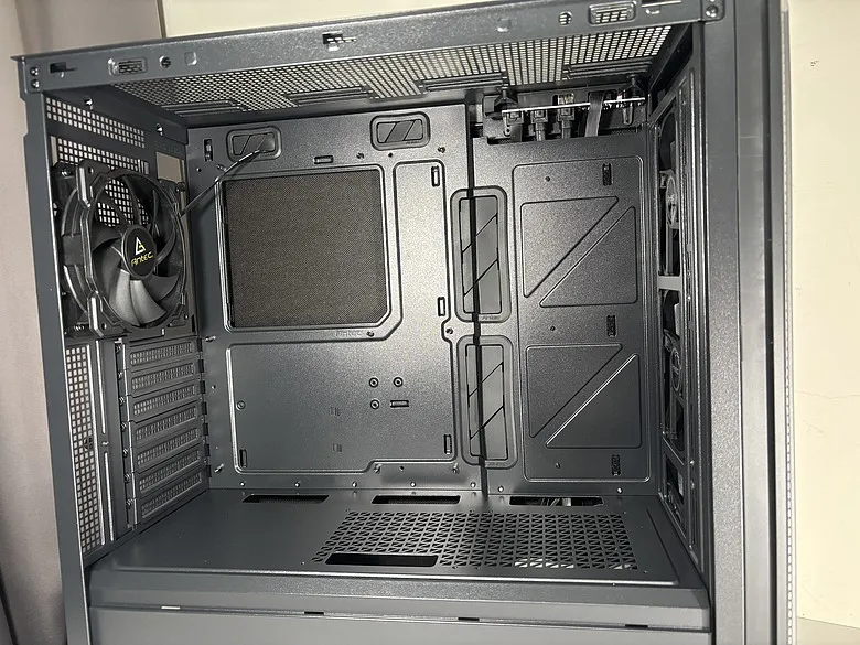 「拒絕光污染的逆襲！」Antec 安鈦克 P7 S 靜音機殼開箱2489|小老婆汽機車資訊網