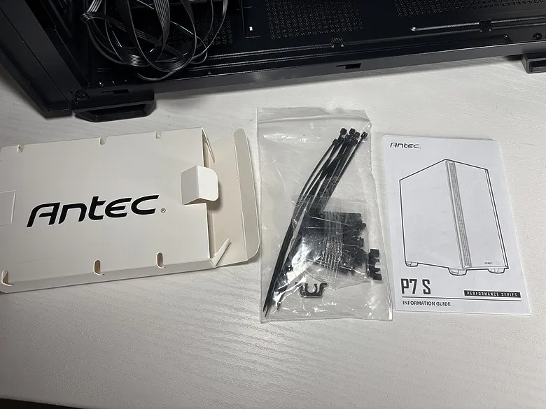 「拒絕光污染的逆襲！」Antec 安鈦克 P7 S 靜音機殼開箱1836|小老婆汽機車資訊網