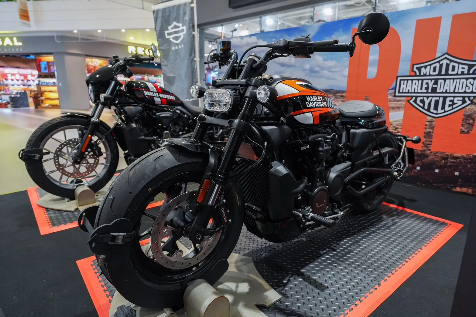 Harley-Davidson 限時進駐林口三井 OUTLET ! 夢想座駕觸手可及7291|小老婆汽機車資訊網