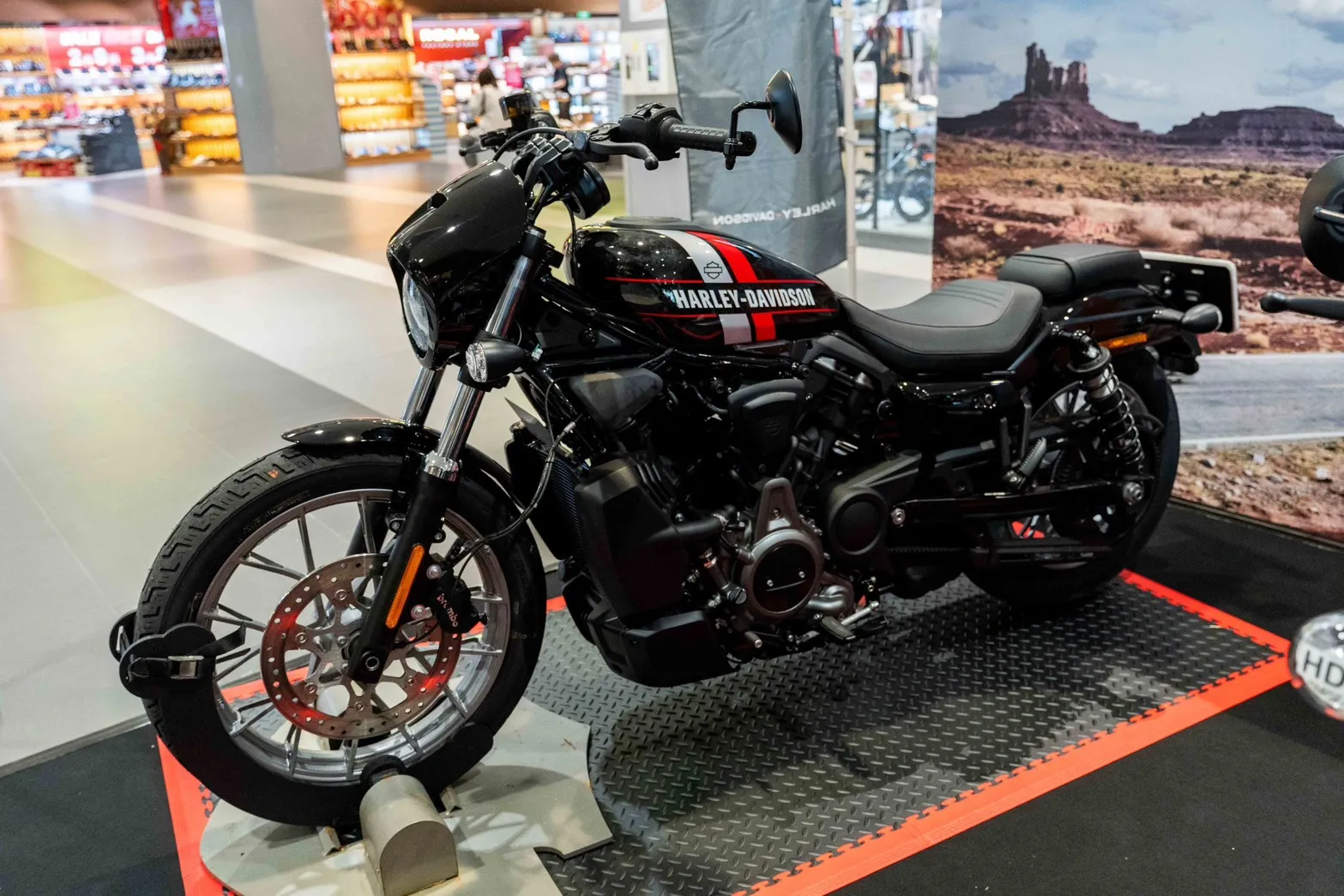 Harley-Davidson 限時進駐林口三井 OUTLET ! 夢想座駕觸手可及6594|小老婆汽機車資訊網