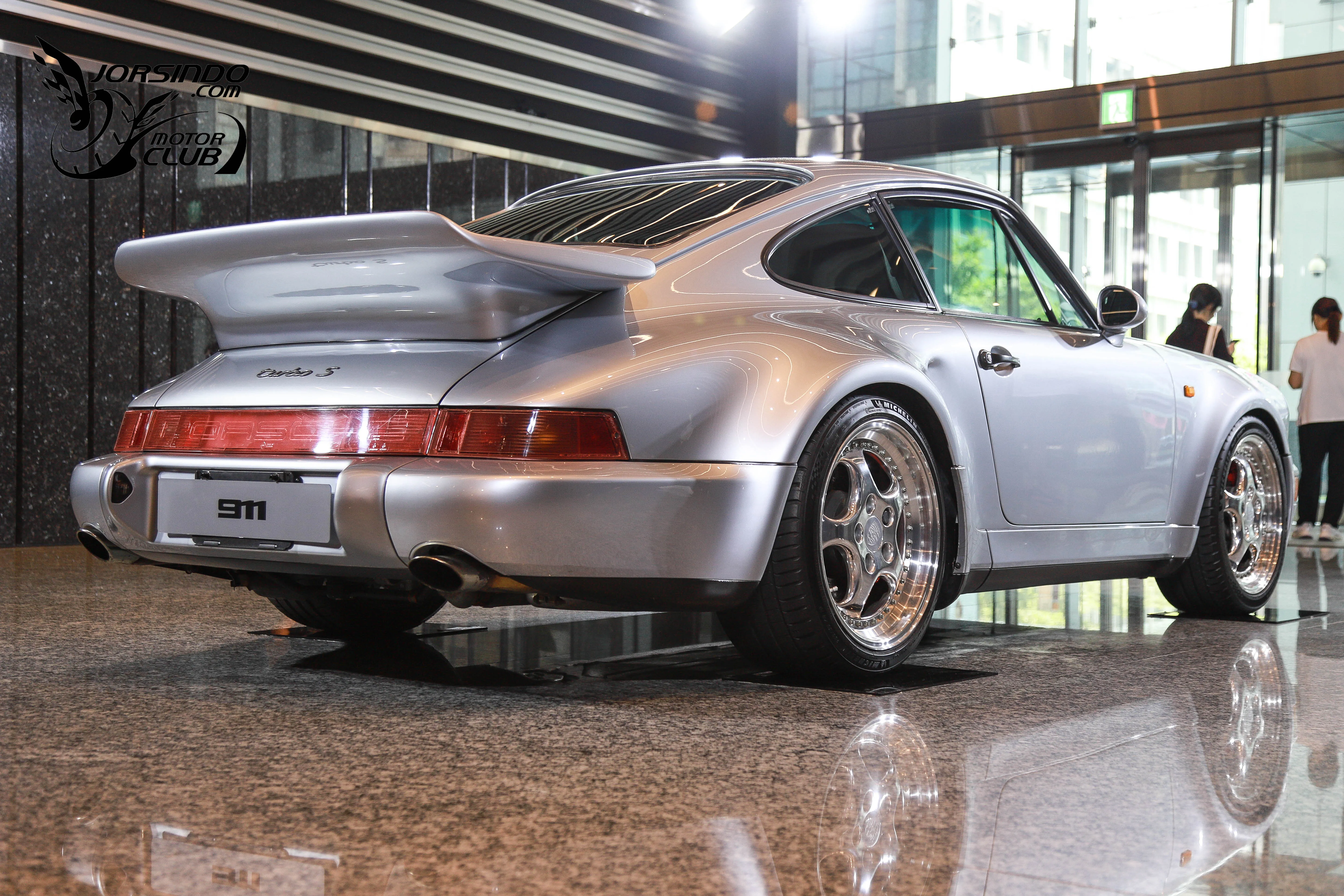 711PS雙渦輪T-Hybrid心臟！Porsche小改款911 Turbo S首度在台現身9612|小老婆汽機車資訊網
