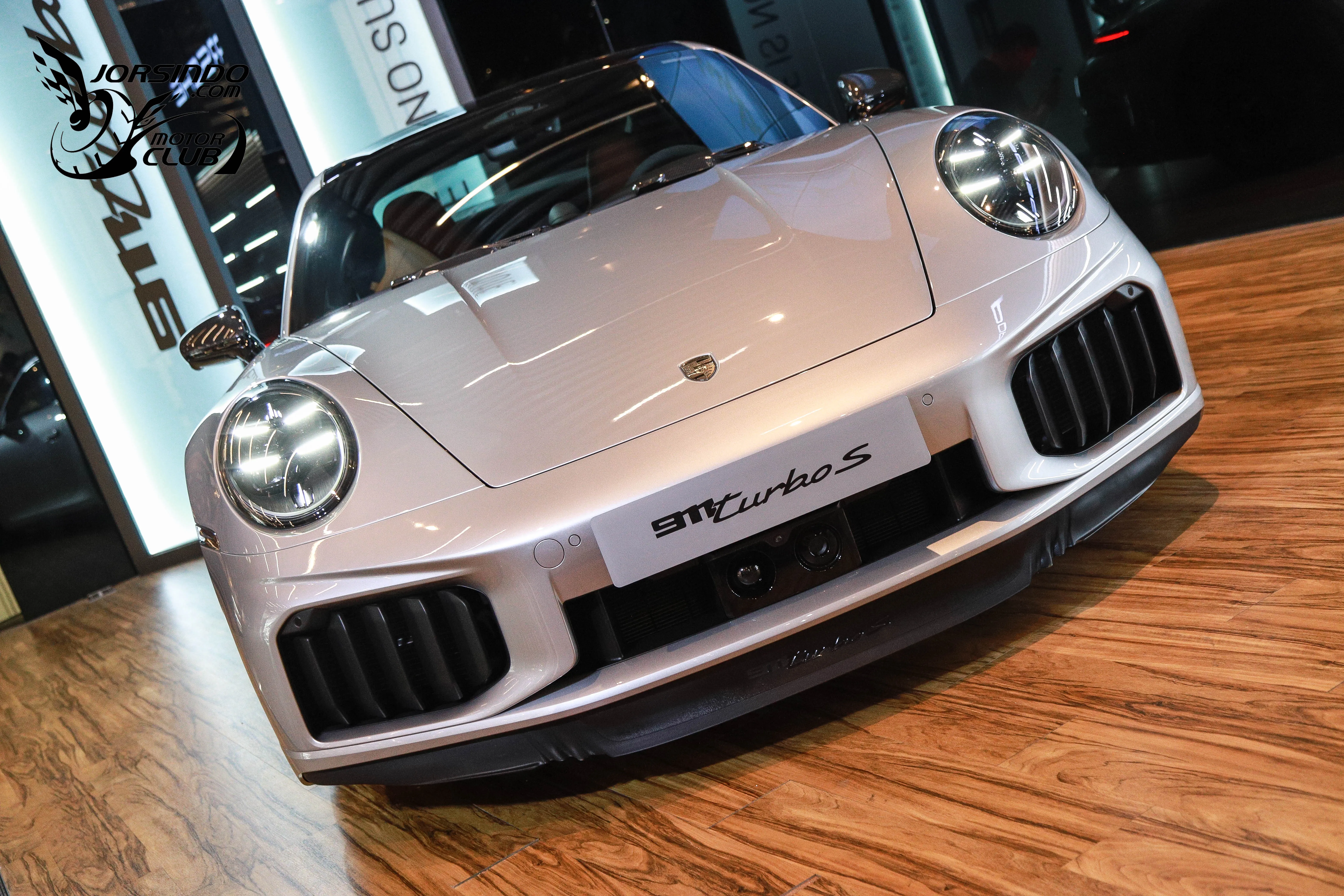 711PS雙渦輪T-Hybrid心臟！Porsche小改款911 Turbo S首度在台現身2467|小老婆汽機車資訊網