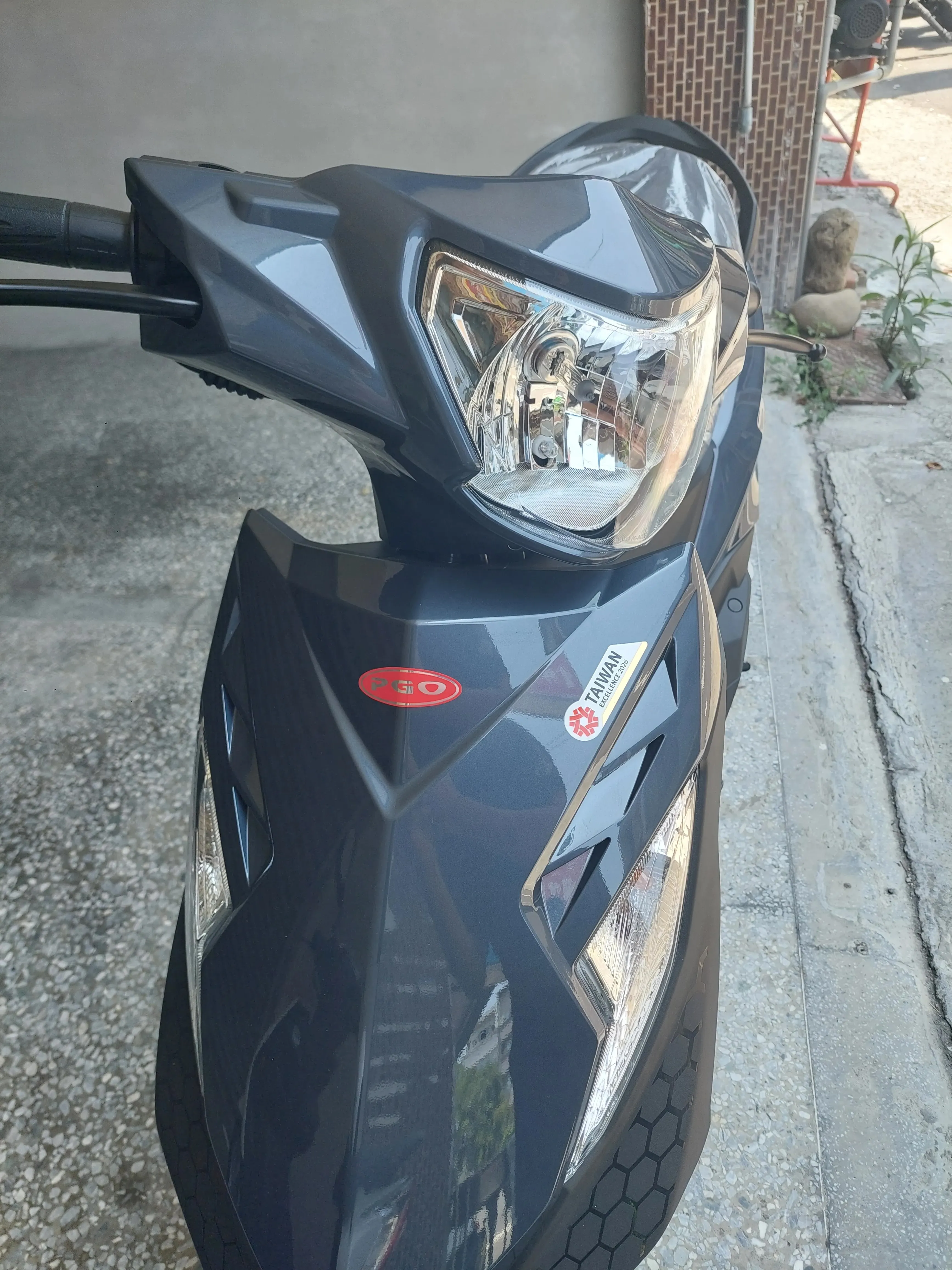 油電新意思！PGO 威力 125 新車色曝光