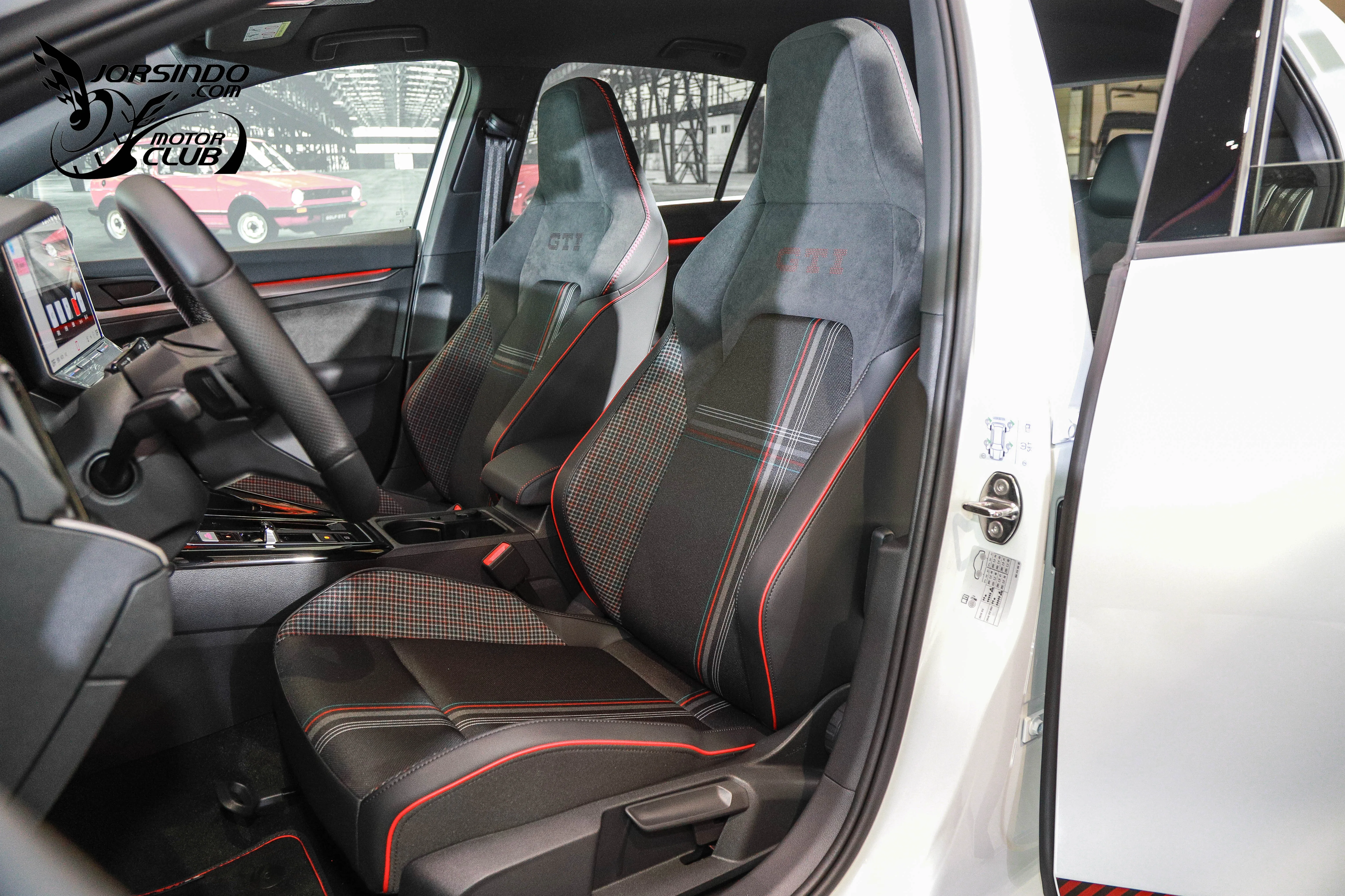 325PS出力，史上最強！VW Golf GTI Edition 50台幣194.8萬國內發表6243|小老婆汽機車資訊網