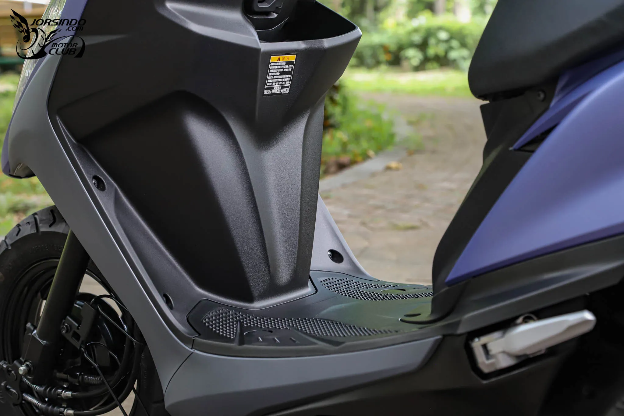 我紫在乎妳！YAMAHA JOG 125 新色深度試駕9199|小老婆汽機車資訊網