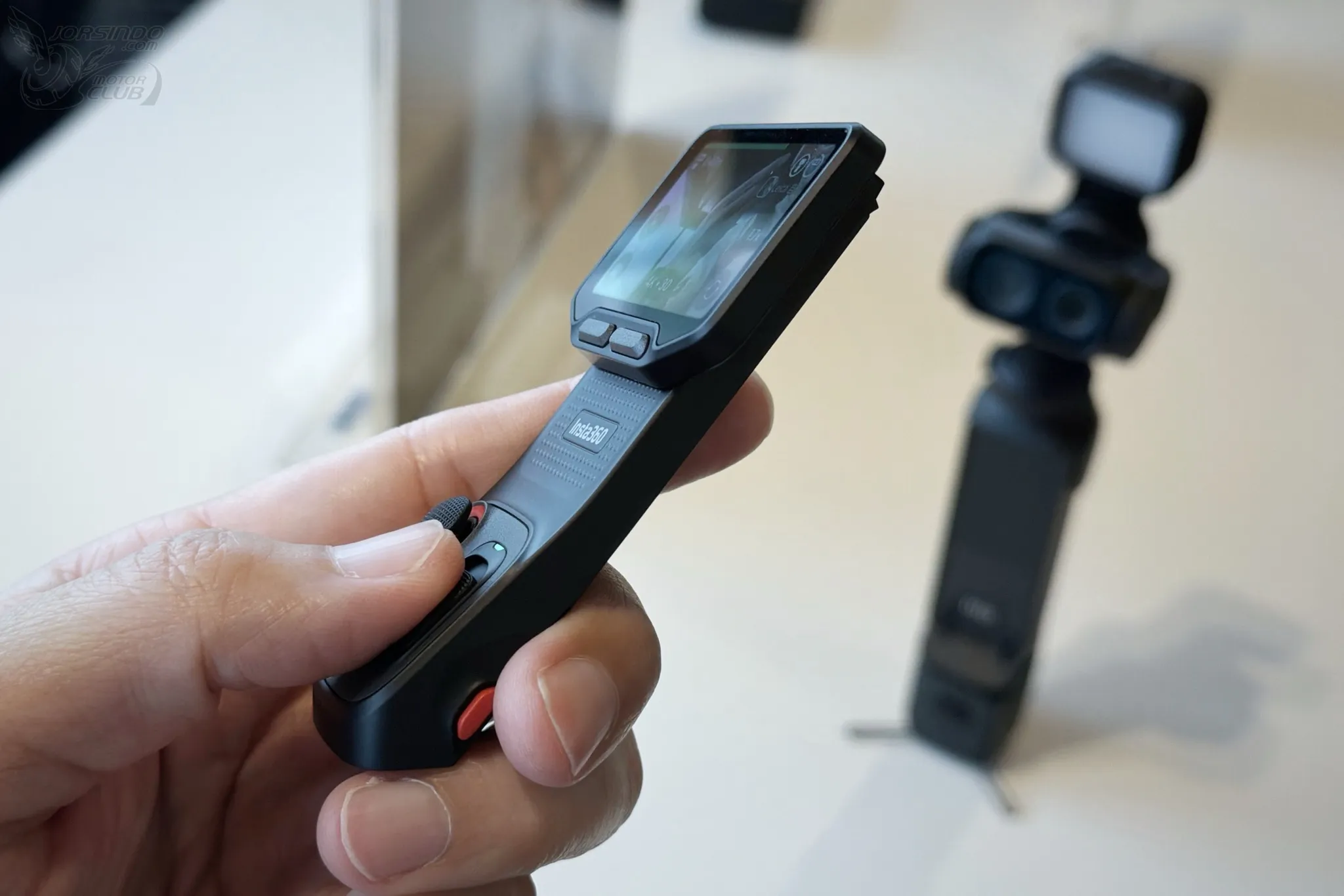 Insta360 Luna Ultra 台灣快速預覽：徠卡旗艦雲台相機，六月中開賣!6380|Insta360 Luna Ultra,Insta360,Insta360 Luna,雲台相機,運動相機小老婆汽機車資訊網