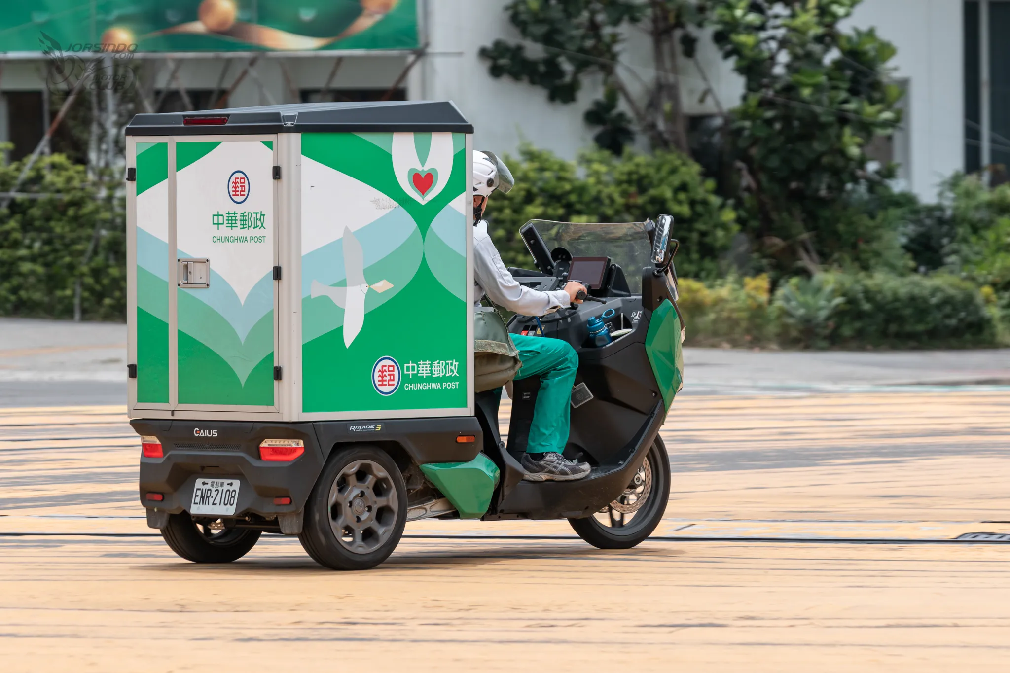 蓋亞 Rapide3 電動三輪車 載重 200kg 還能鑽巷弄的白牌速克達5785|小老婆汽機車資訊網