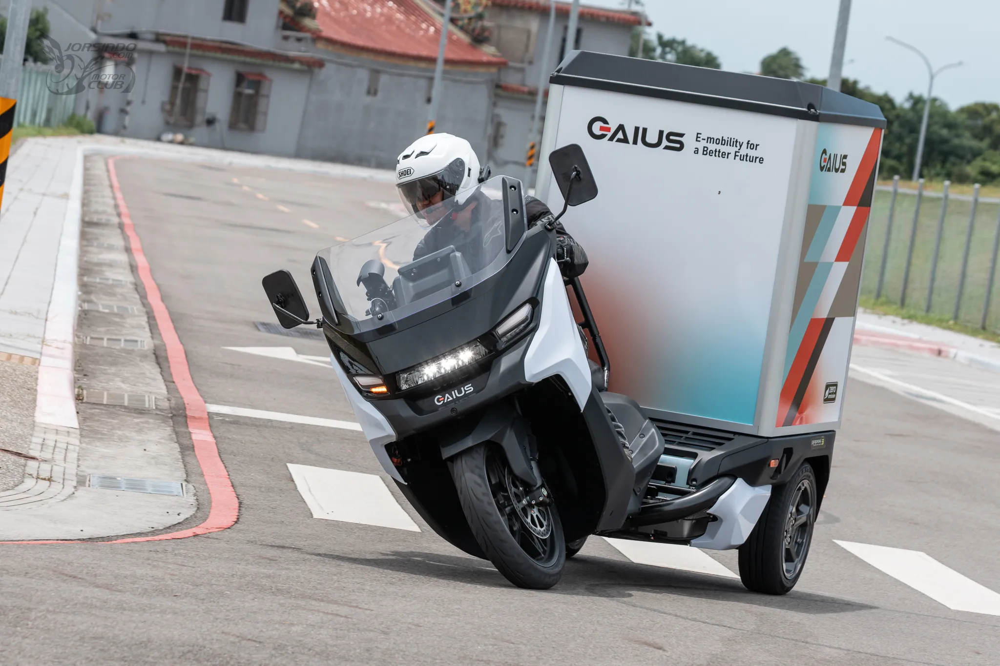 蓋亞 Rapide3 電動三輪車 載重 200kg 還能鑽巷弄的白牌速克達