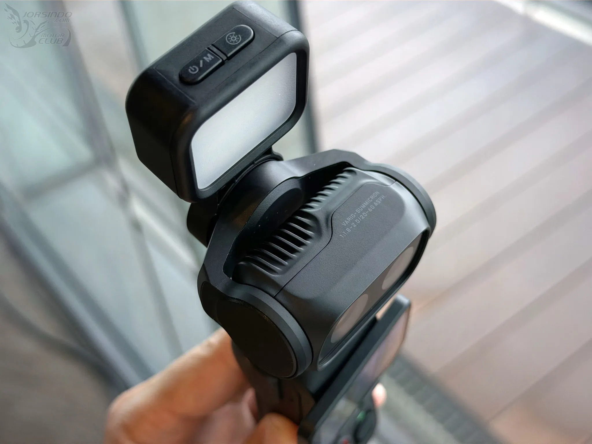 Insta360 Luna Ultra 台灣快速預覽：徠卡旗艦雲台相機，六月中開賣!1739|Insta360 Luna Ultra,Insta360,Insta360 Luna,雲台相機,運動相機小老婆汽機車資訊網