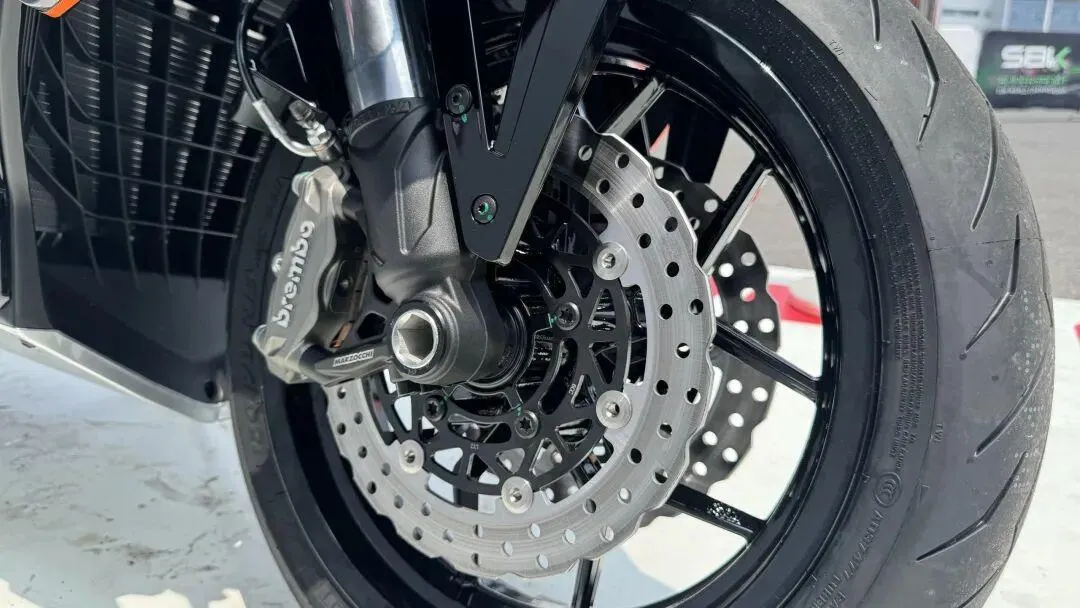 [试驾体验] Dragster 459 Twin到底贵在哪？43,999元究竟值不值？5459|小老婆汽機車資訊網